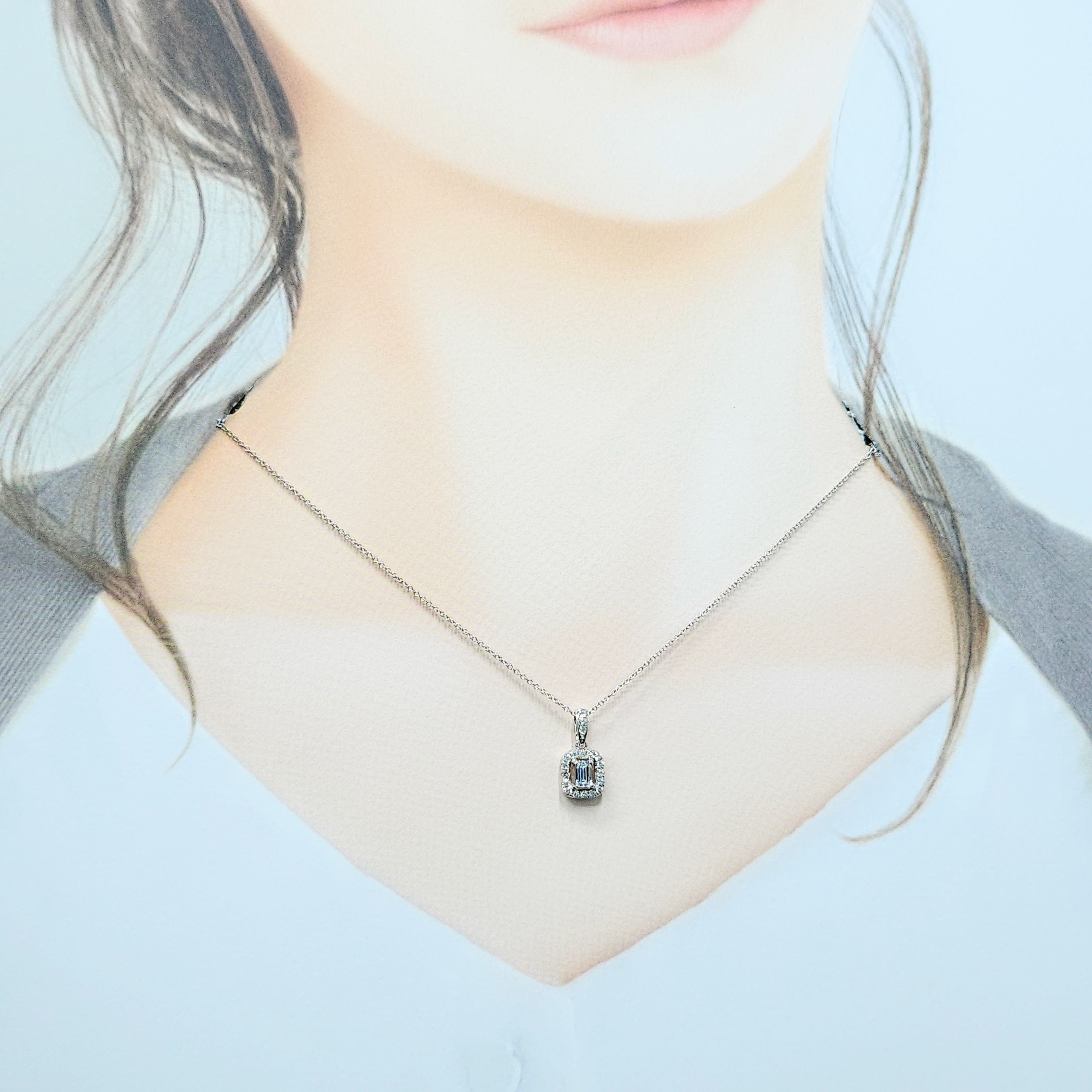 全新18K白金【主石20份方形鑽石】配15份小鑽共35份吊墜