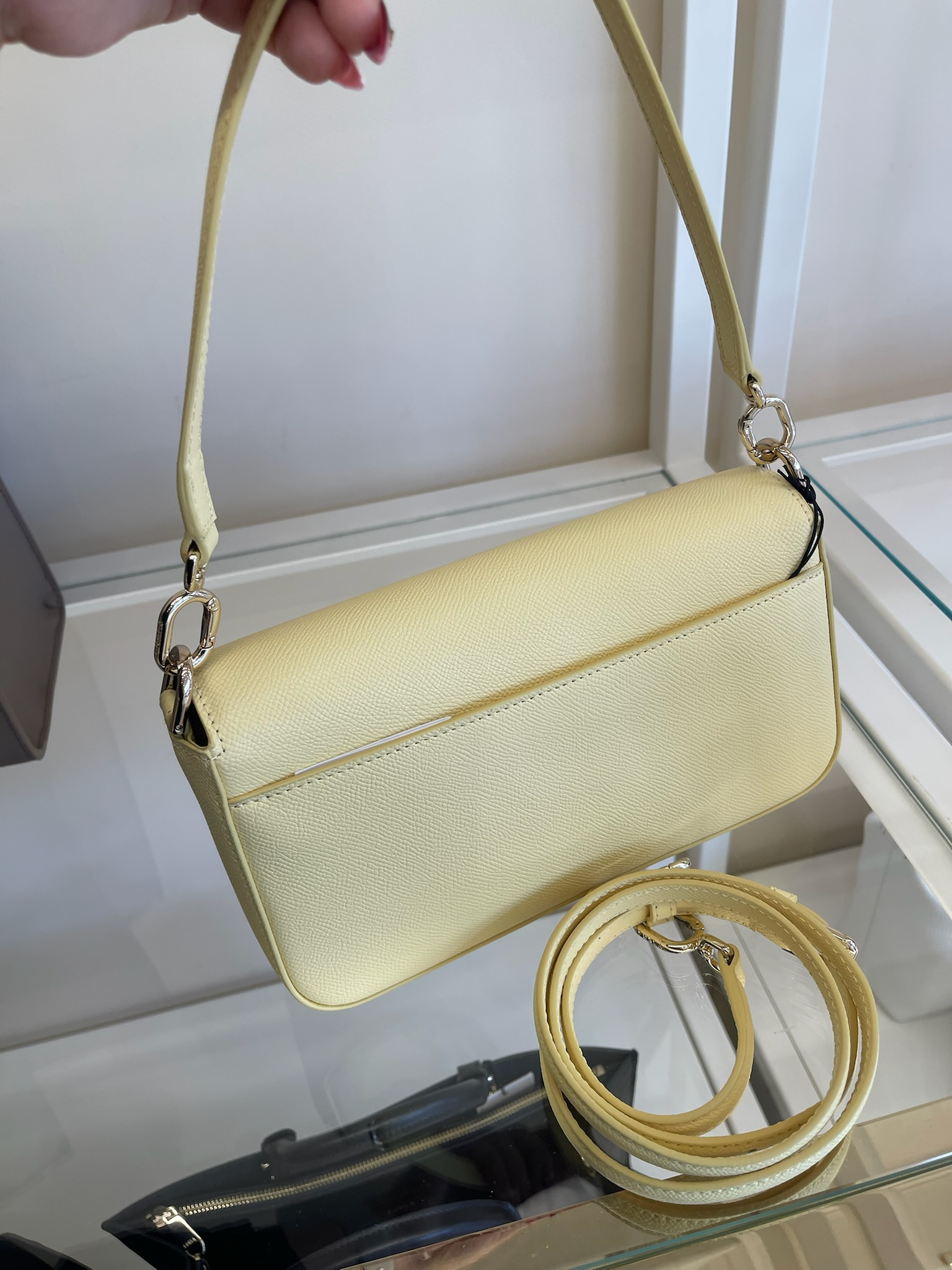 【預購】 H041855  Furla 皮革腋下包