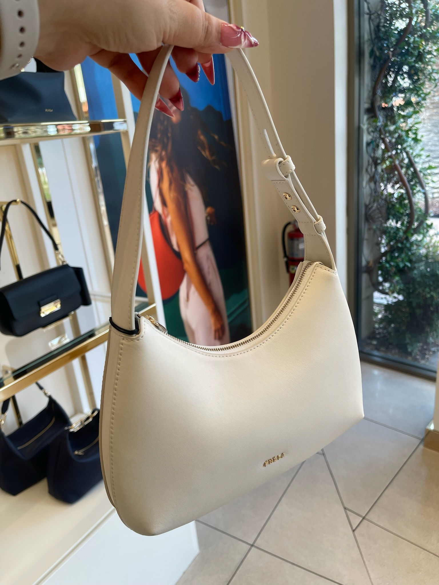 【預購】 H041856  Furla  迷你腋下包