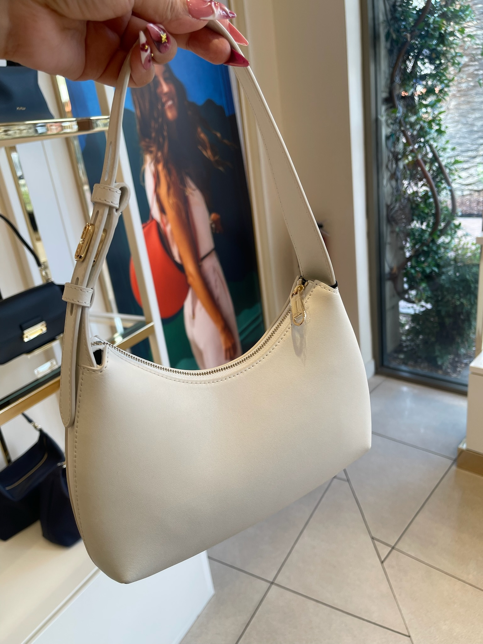 【預購】 H041856  Furla  迷你腋下包