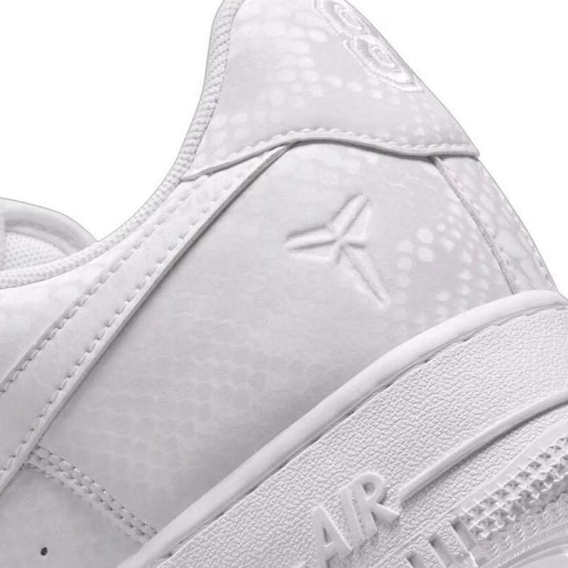 <連線代購商品> 男鞋 KOBE BRYANT X NIKE AIR FORCE 1 LOW 全白 曼巴 科比 蛇紋 氣墊 休閒鞋【IB0018-100】
