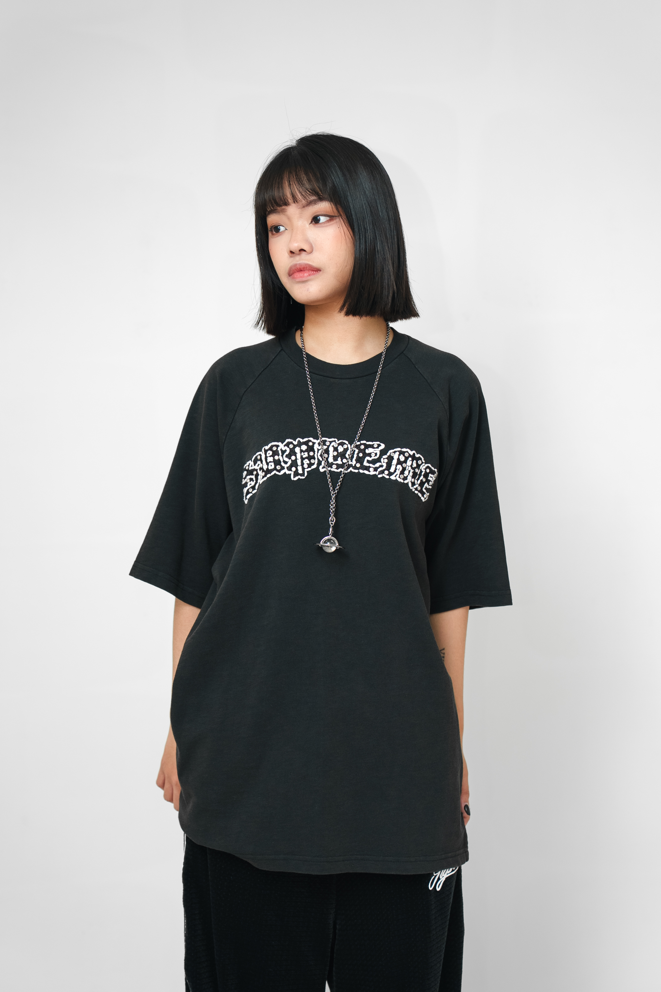 【Focus Store】現貨秒發 Supreme SS26 Week5 Embroidered Rhinestone Raglan S/S Top "Black" 貼鑽 短袖 黑色