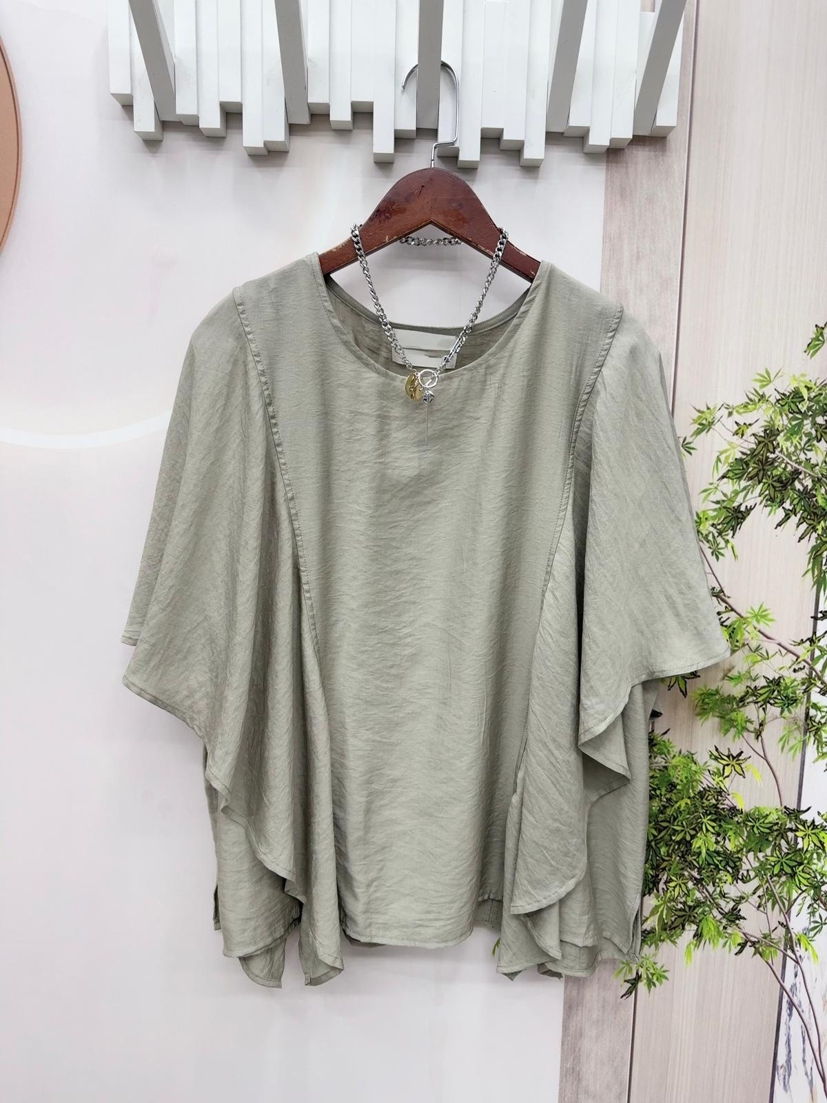 韓國C牌子高質淨色top ～159G