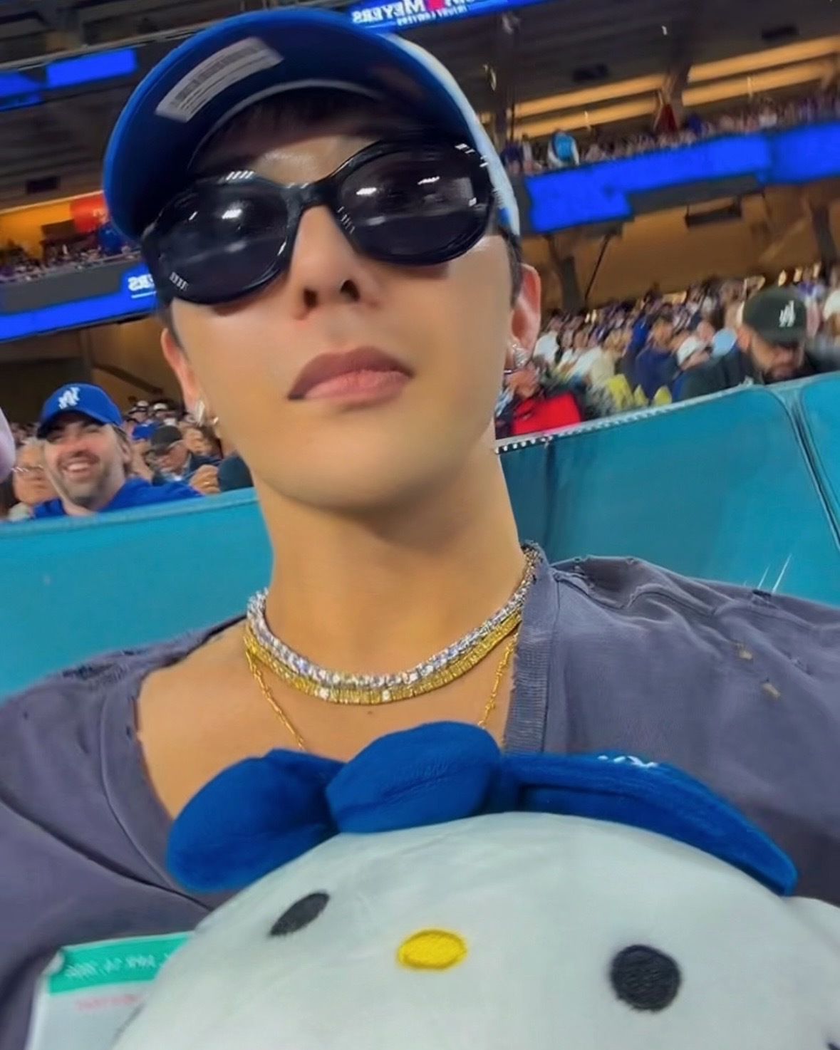 <權志龍手上那隻> Hello Kitty x Dodgers 美國 聯名 大谷翔平 大聯盟 道奇 毛絨 娃娃 吊飾