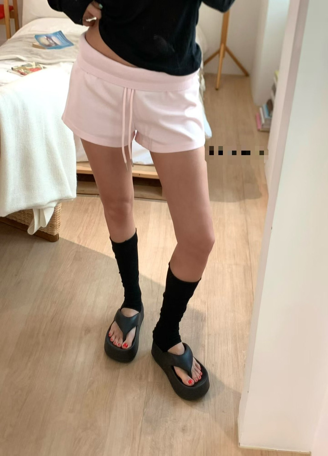 反摺鬆緊綁帶短褲
