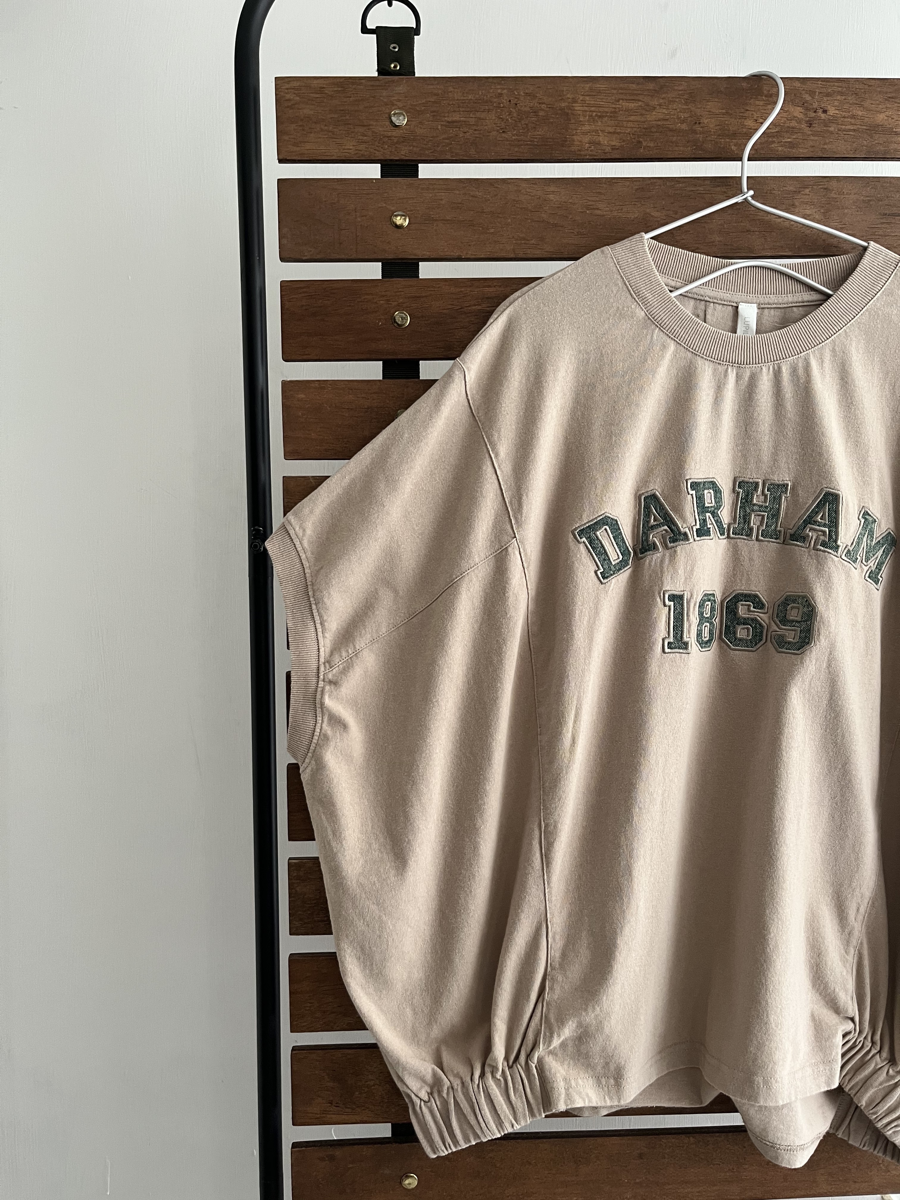 LUPILEN米色洗水布刺繡top