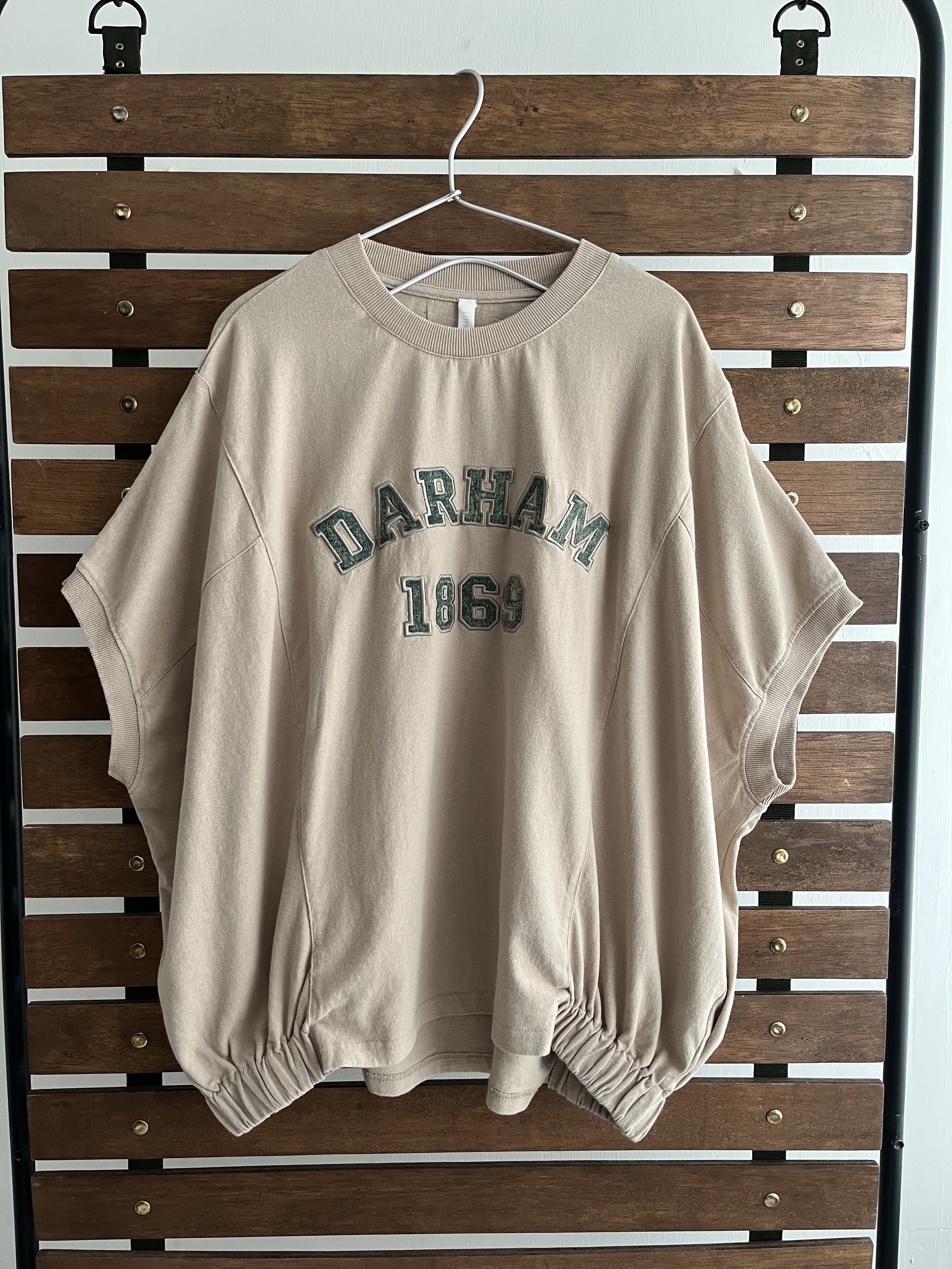 LUPILEN米色洗水布刺繡top