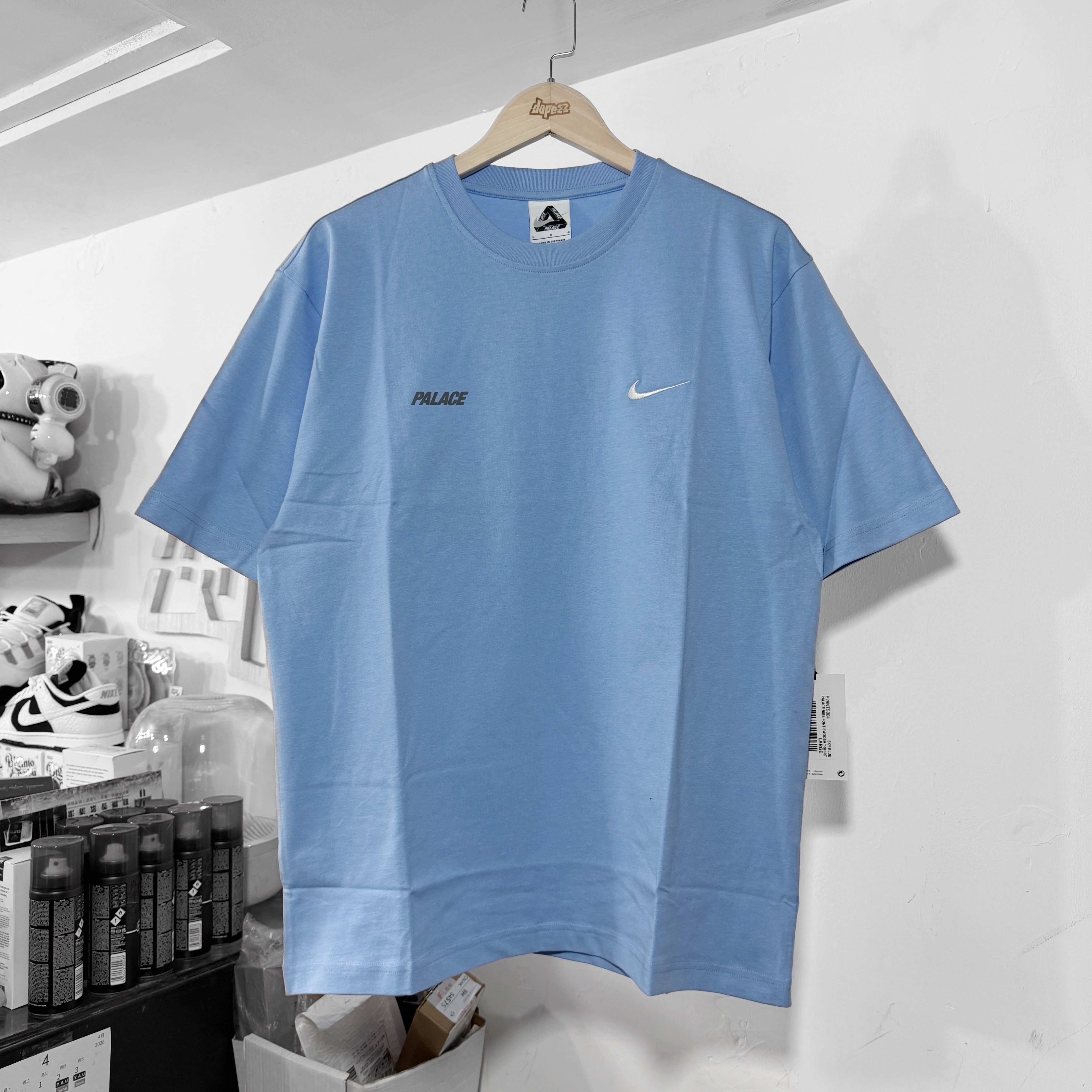 PALACE NIKE FONT SWOOSH T-SHIRT SKY BLUE