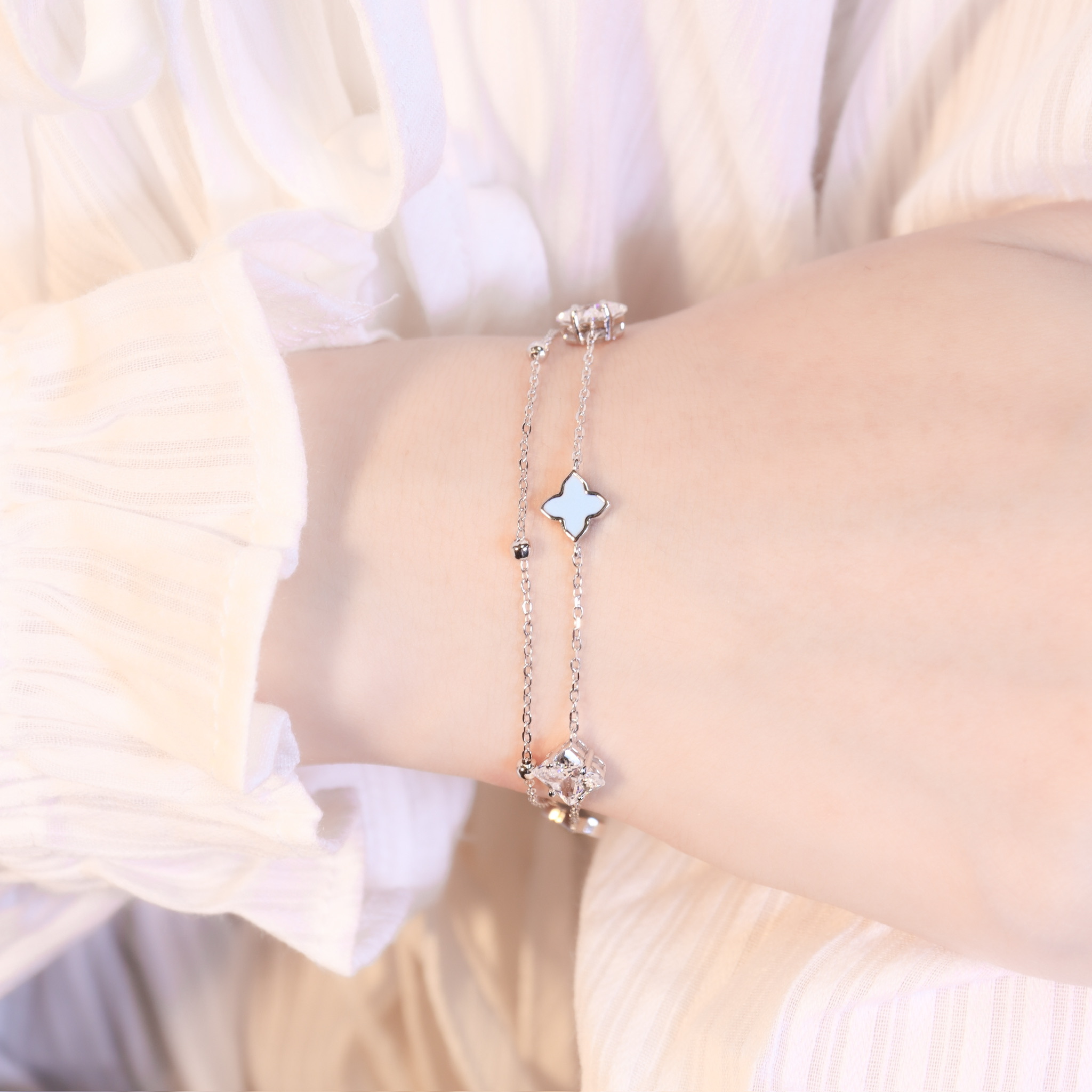 | 925純銀・白金 | 漫藍幸福繚繞雙層手鏈 | BR1542 |