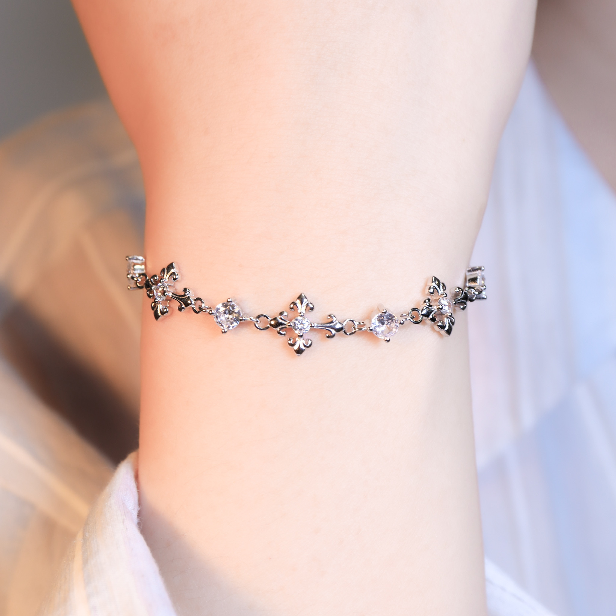 | 925純銀・白金 | 愛意花漾說軟手鐲 | BR1548 |