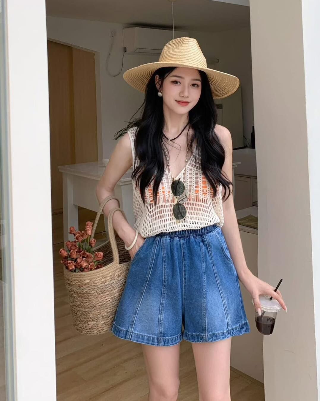 【顯瘦腿長的彈性腰圍A字牛仔短褲】（現貨）