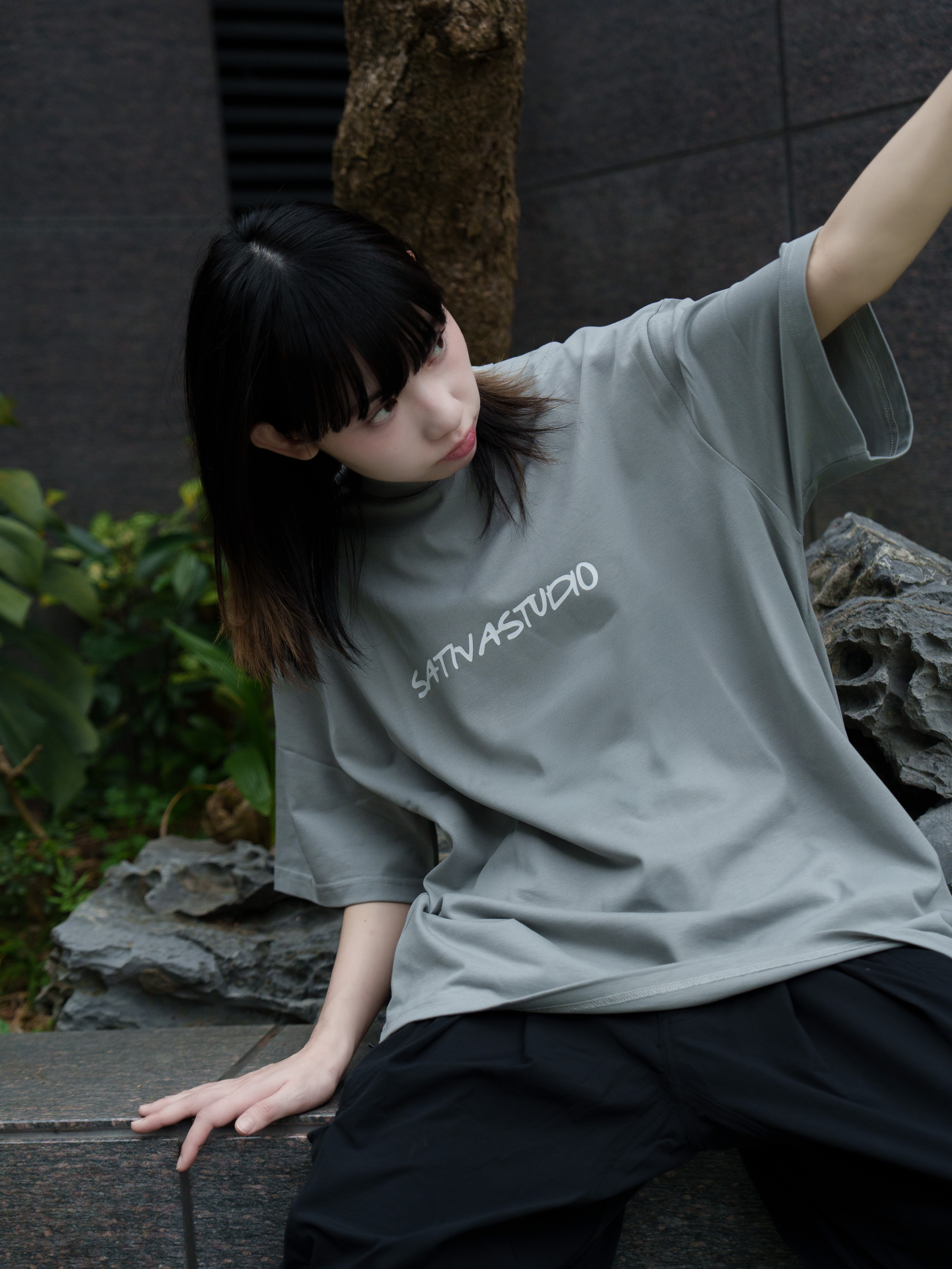 SATIVA T-01 Simple 字母 手寫字體 基礎款 短袖 深藍 白 灰