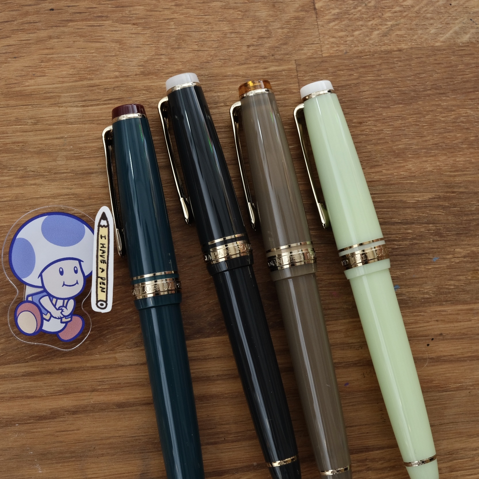 SAILOR 14K YAMA NO UTA 14K FOUNTAIN PEN