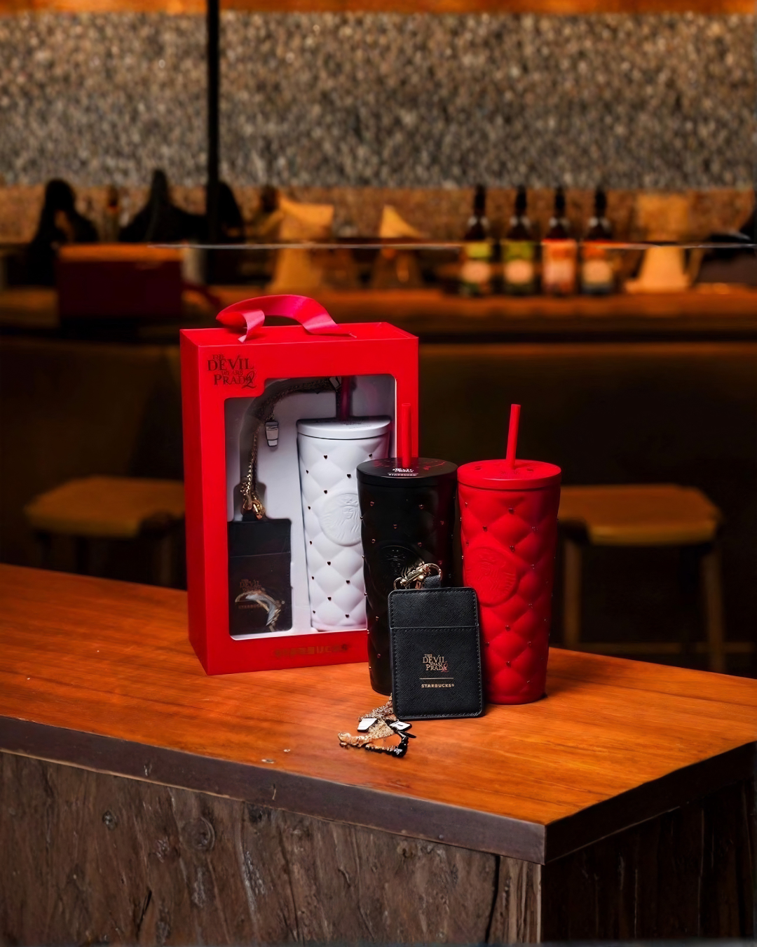 STARBUCKS x 穿著PRADA的惡魔 最新聯名款
