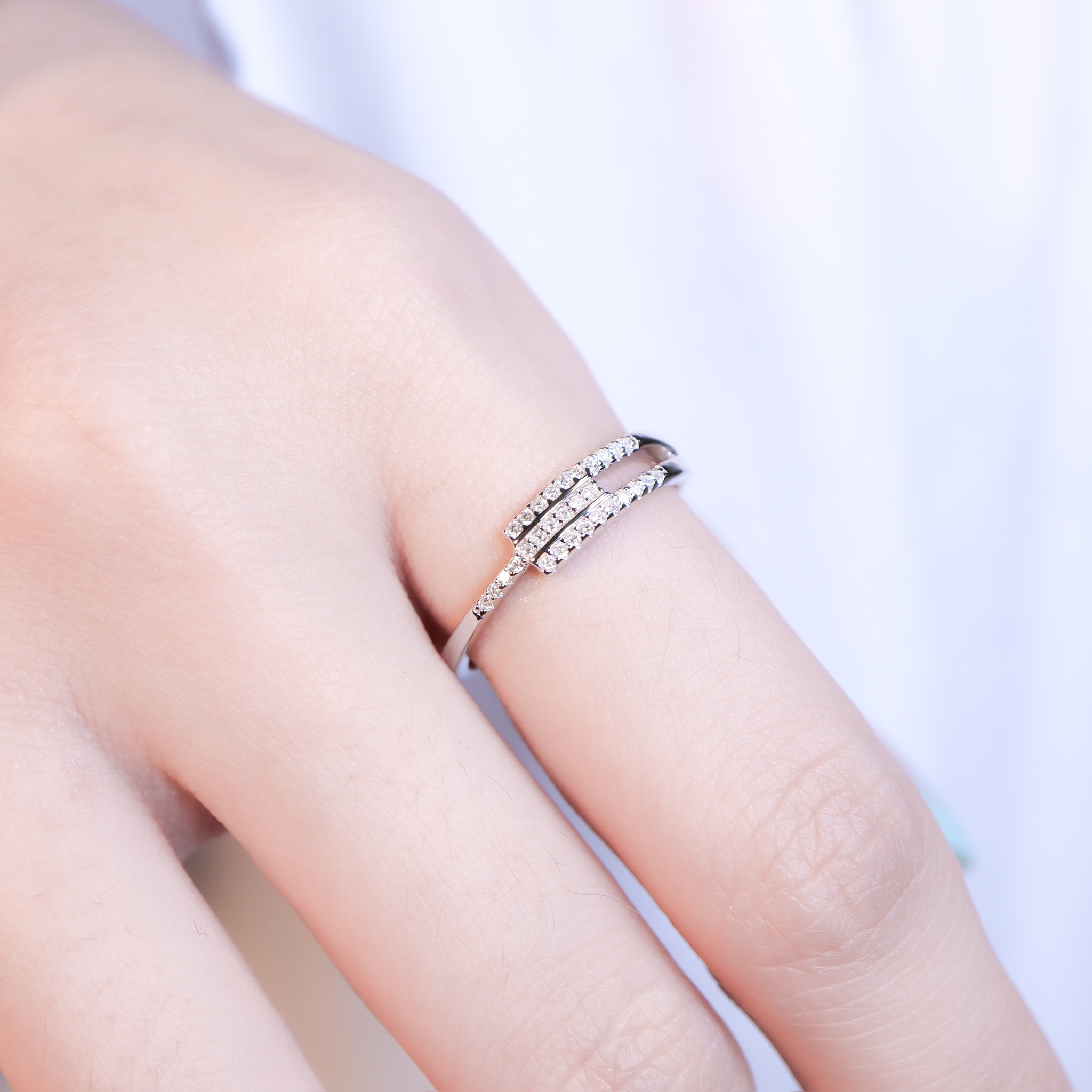 | 925純銀・厚鍍白金・莫桑石 | 鑽光我懂你戒指  | RI1096 |