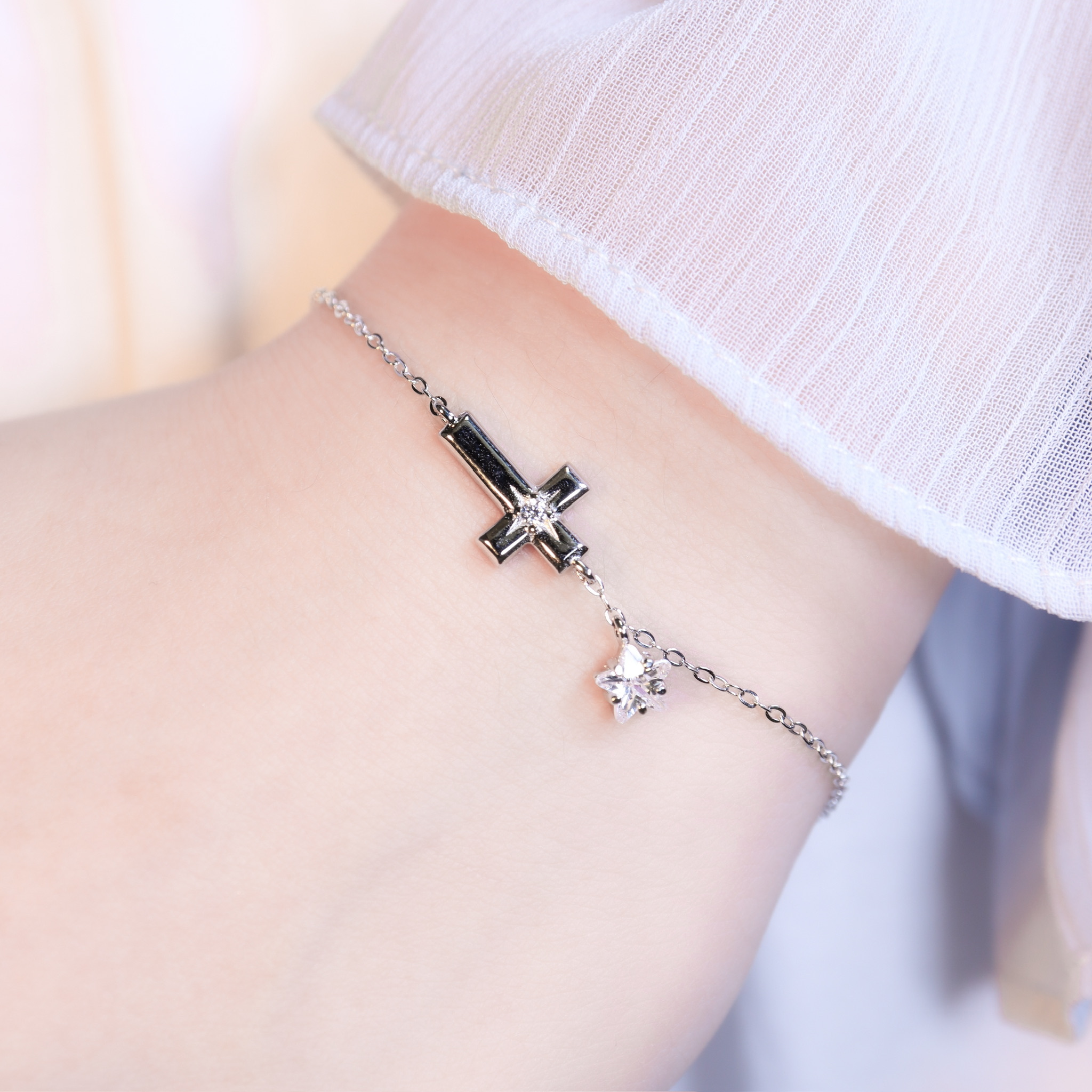 | 925純銀・厚鍍白金 | 星漾相信手鏈 | BR1538 |