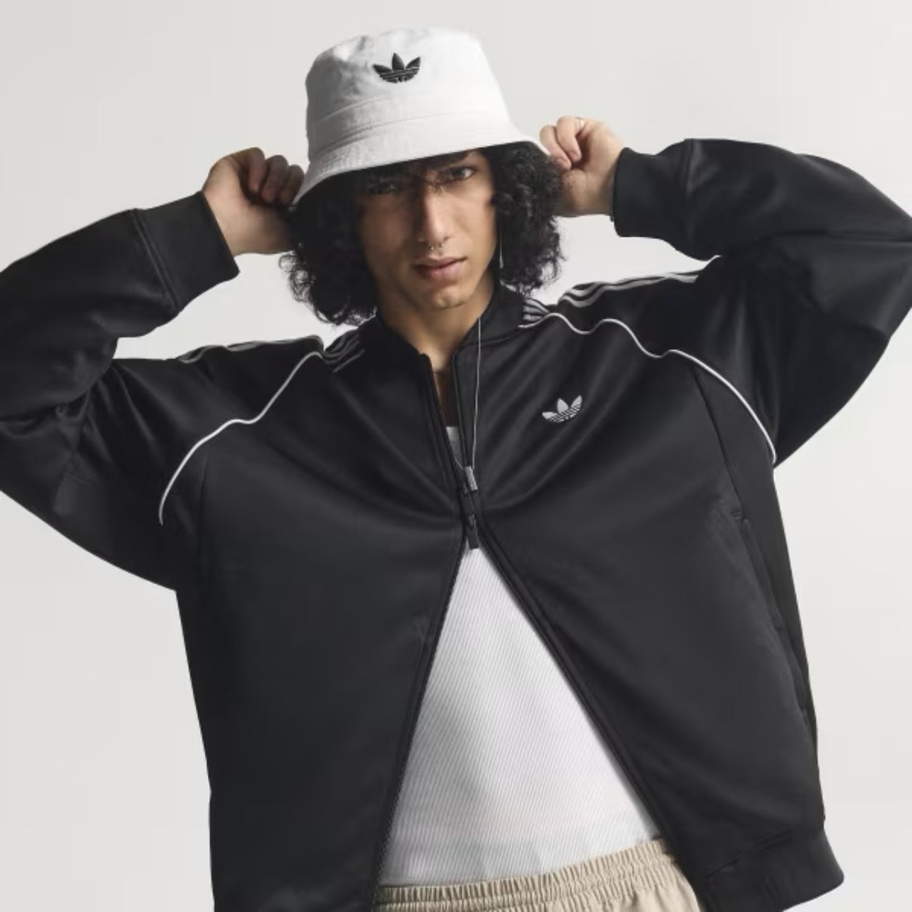 ADIDAS ORIGINALS ADICOLOR 全黑 三線外套 雙拉鏈 三葉草 KE0806