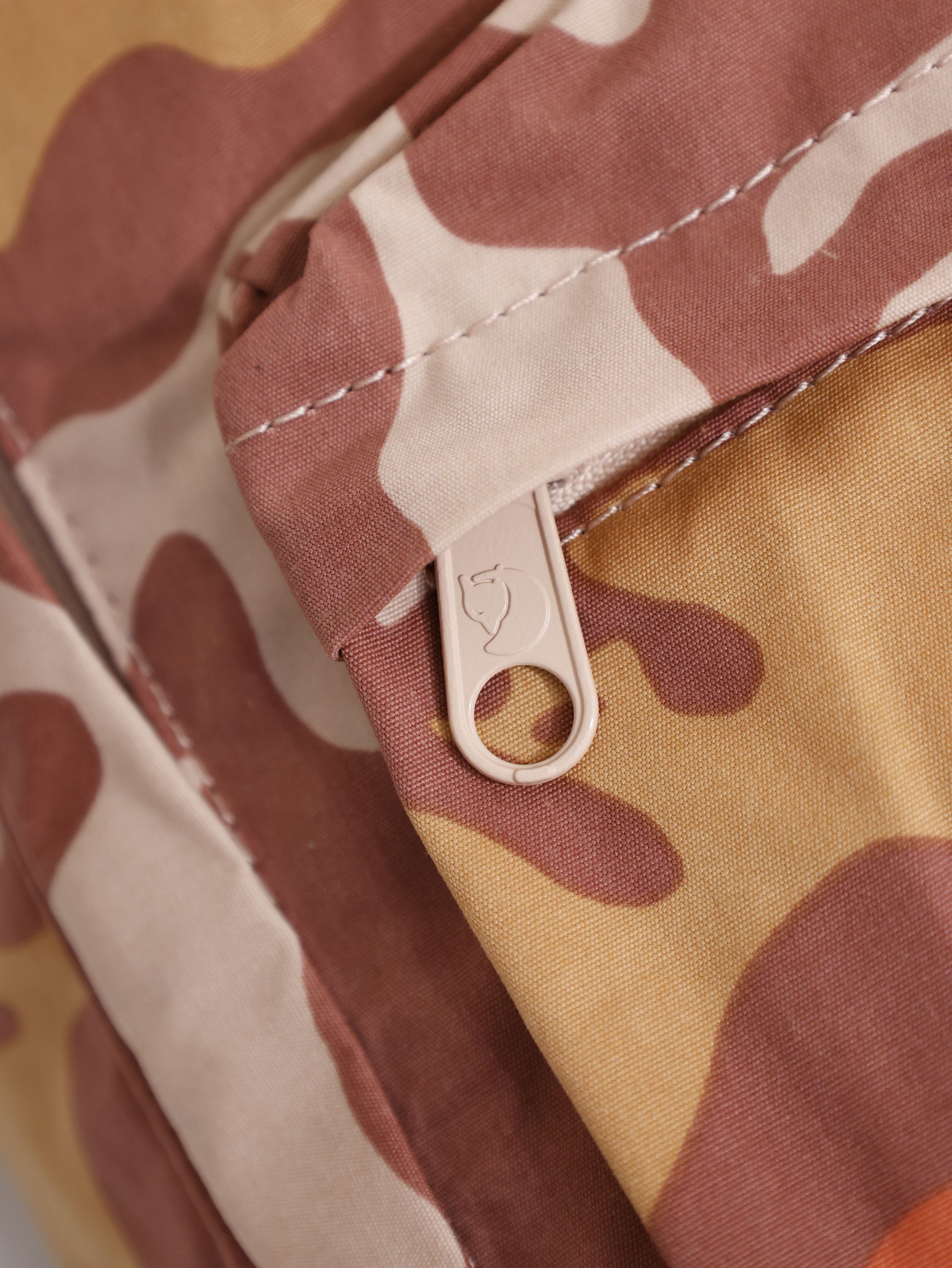 FJALLRAVEN 小狐狸 Kanken Graphics 後背包 FR23200356