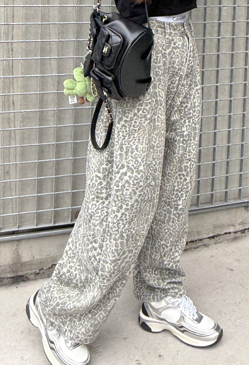 大人的低調淺色豹紋褲 *﹆ ✴︎