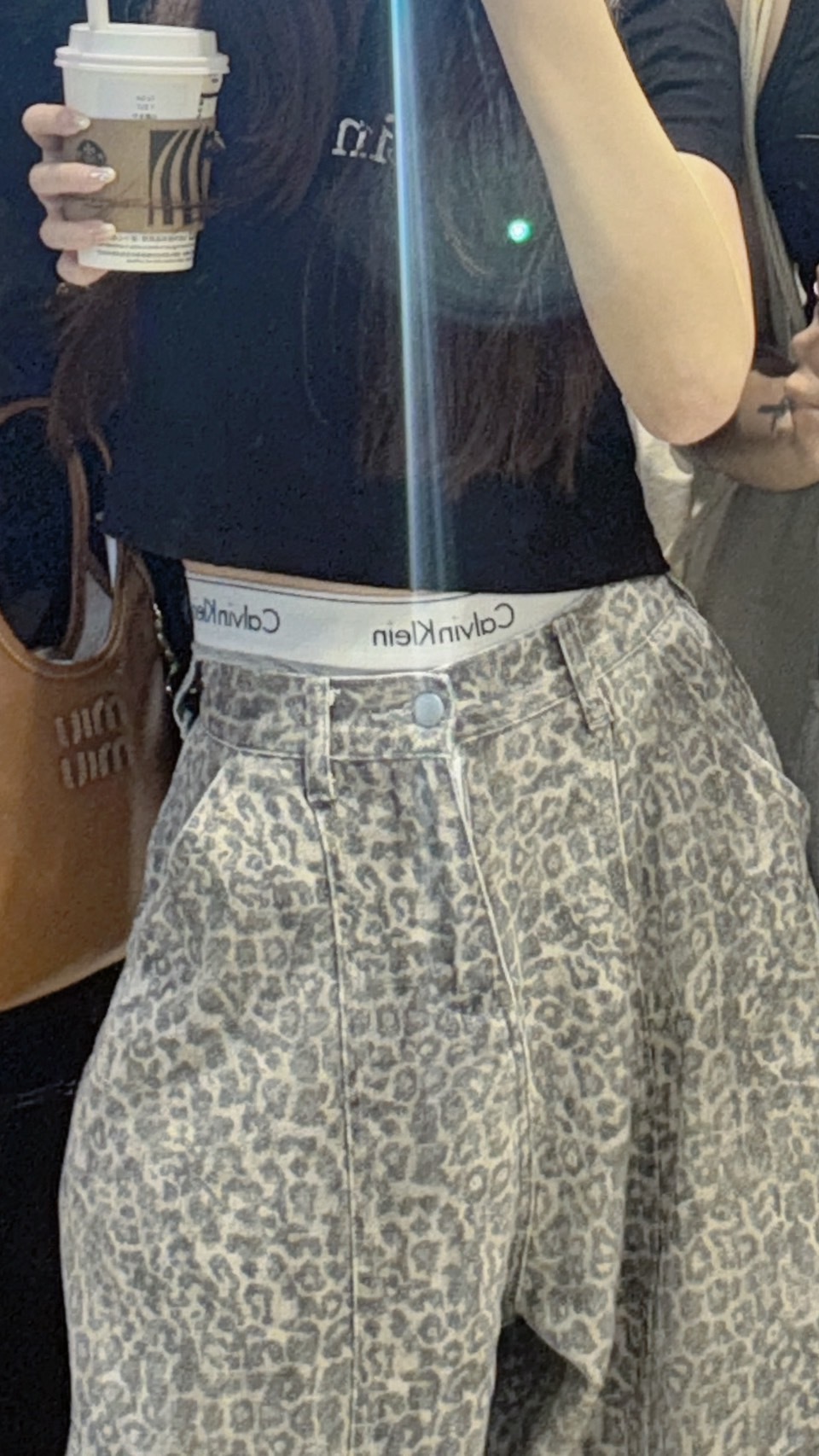 大人的低調淺色豹紋褲 *﹆ ✴︎