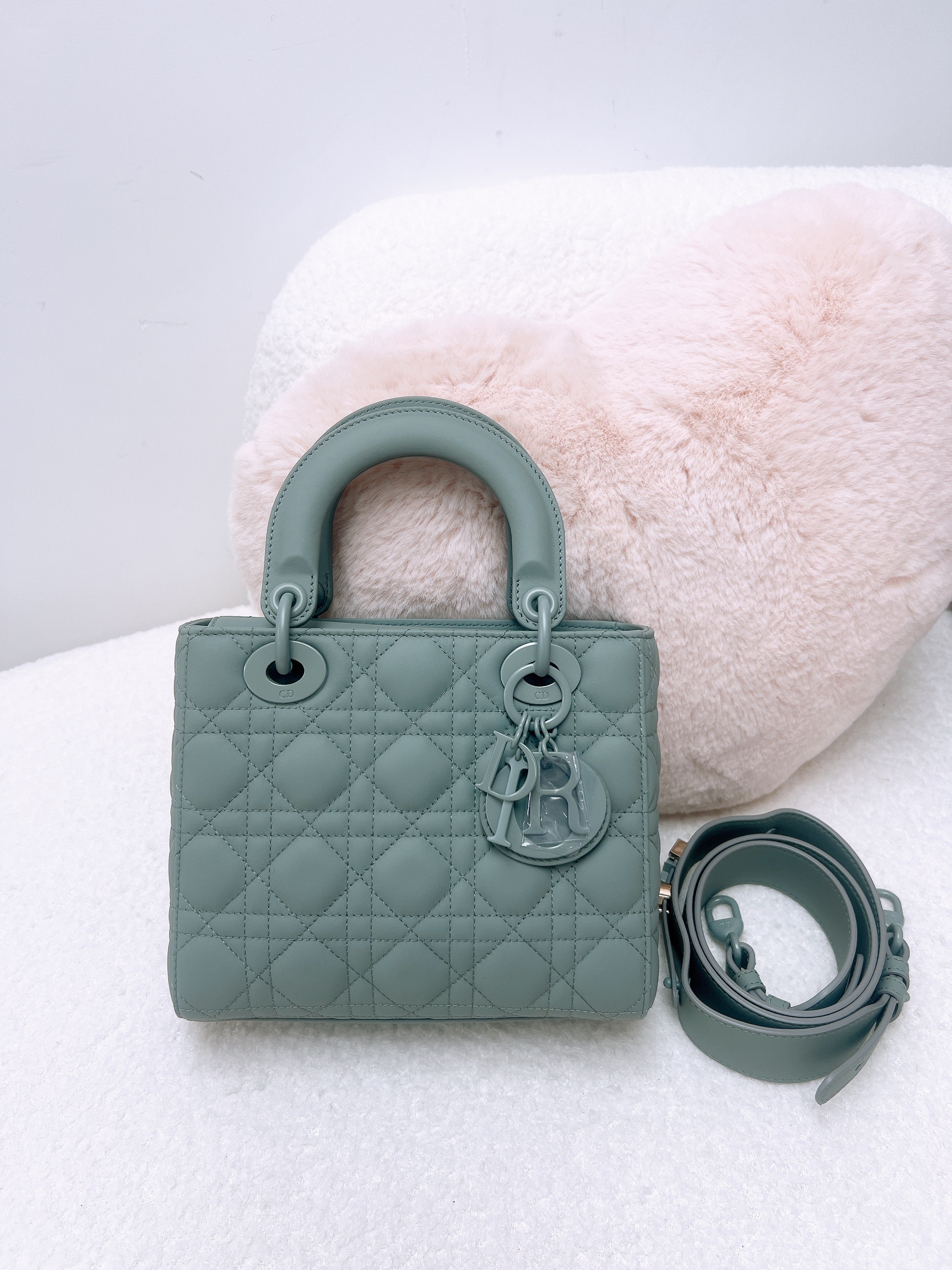 *Unused* Dior lady dior small (matte grey)