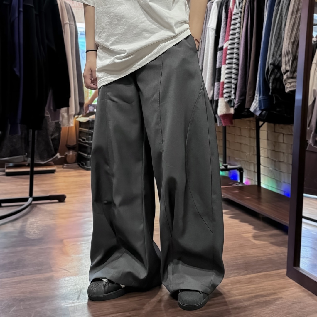 黑魂弧形結構闊腿褲