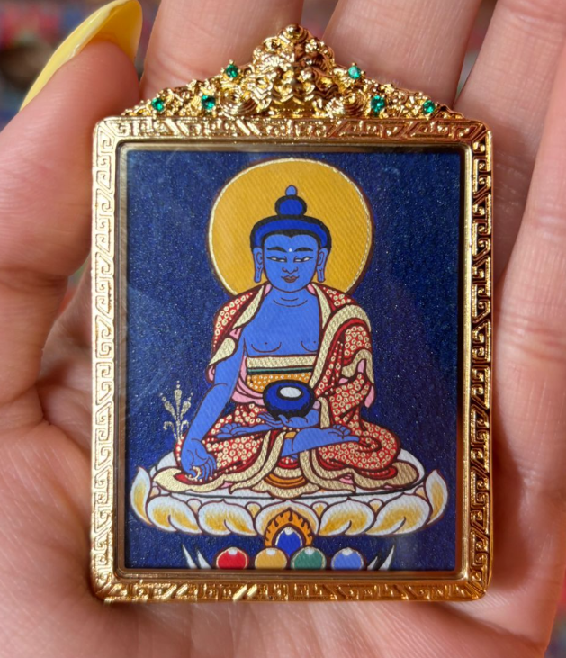 AB260418-K28-藥師佛唐卡（包證書）(需客人留個人/夫妻姓名，出生年月日，地址，3個闔家願望）(香格里拉松贊林寺上師開光加持裝藏+藥師佛系列，供全家長生祿位1年)(預計6月中到貨)(只限尖沙咀門市自取不包郵)