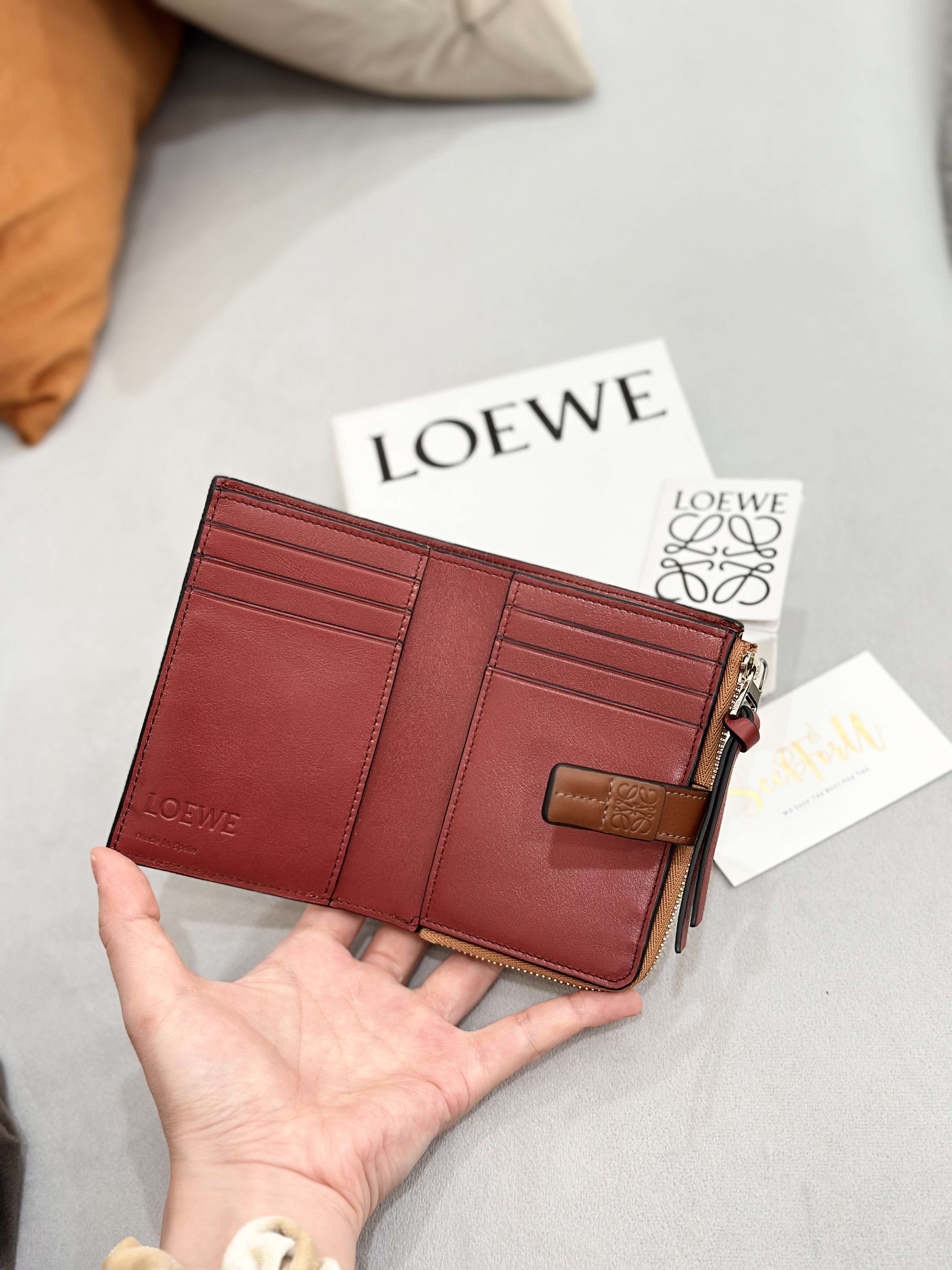 LOEWE Slim Zip Bifold Wallet