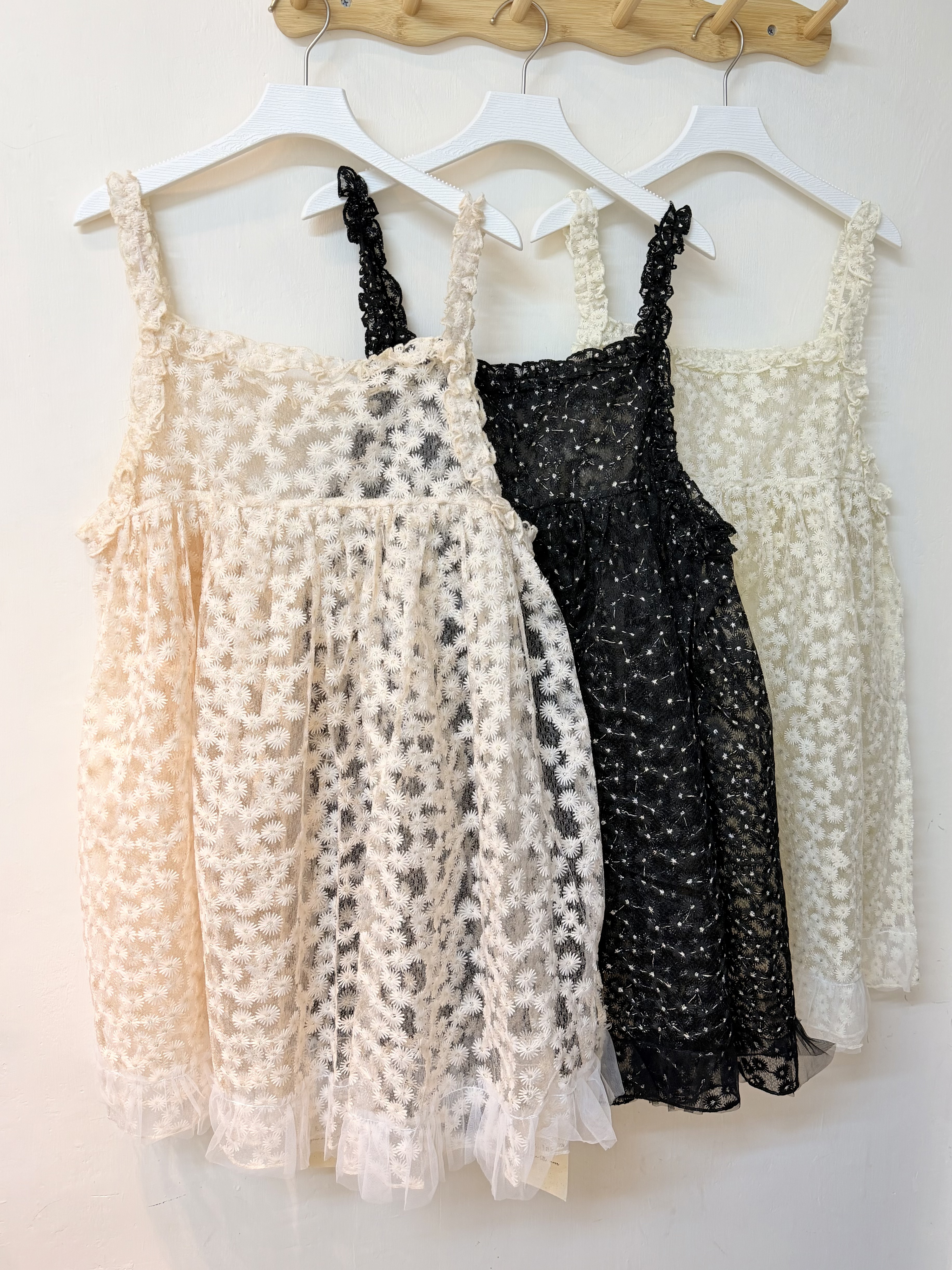 刺繡花花金絲Ruffle外搭🌼