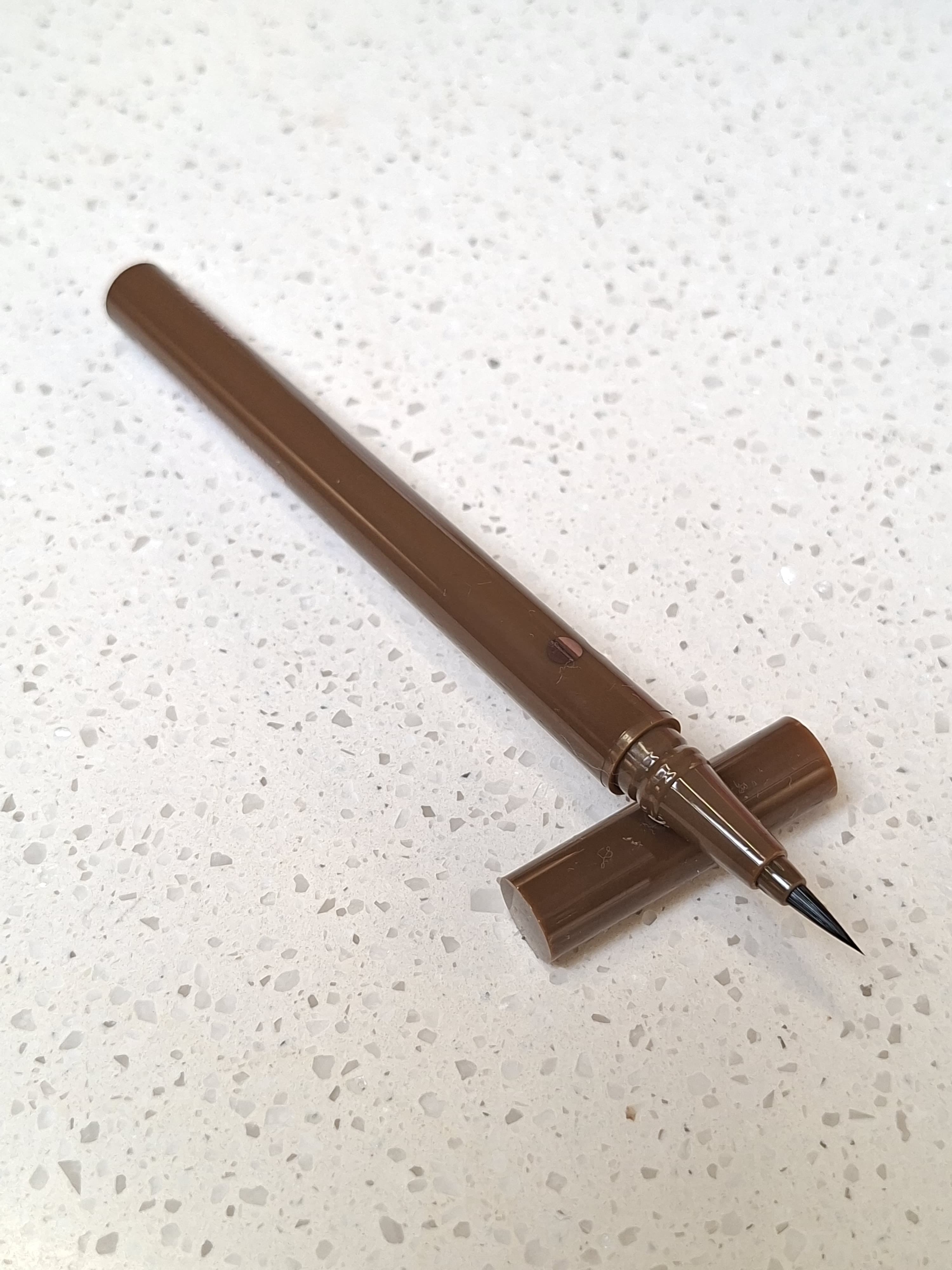 液體眼線筆（棕啡色）（預購產品）