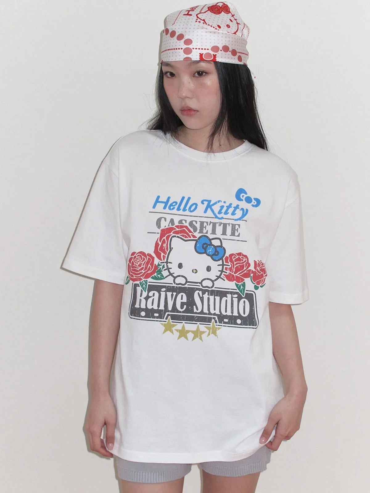 RAIVE X HELLO KITTY Rose Graphic T-shirts