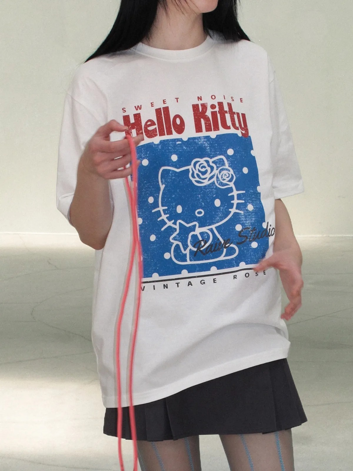 RAIVE X HELLO KITTY Dot Graphic T-shirts