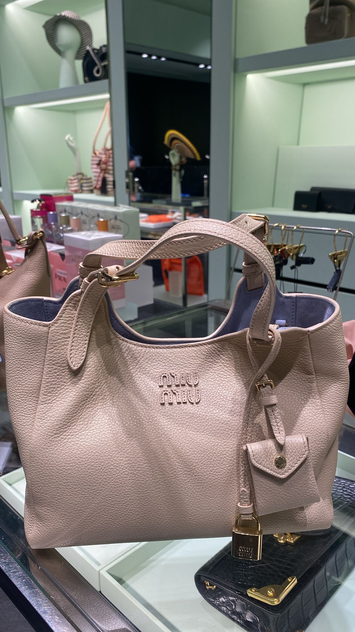 英國代購 - M118 MIU BORSA A MANO