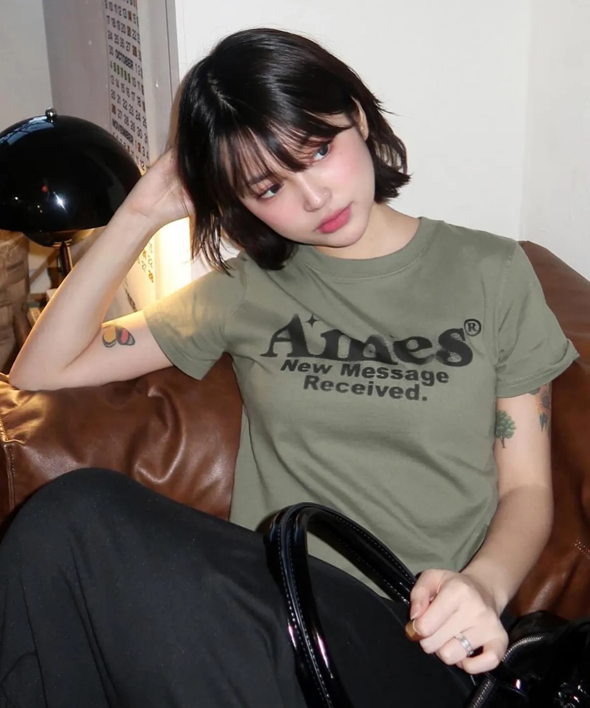 AMES WORLDWIDE ROUND HEM CROP TEE