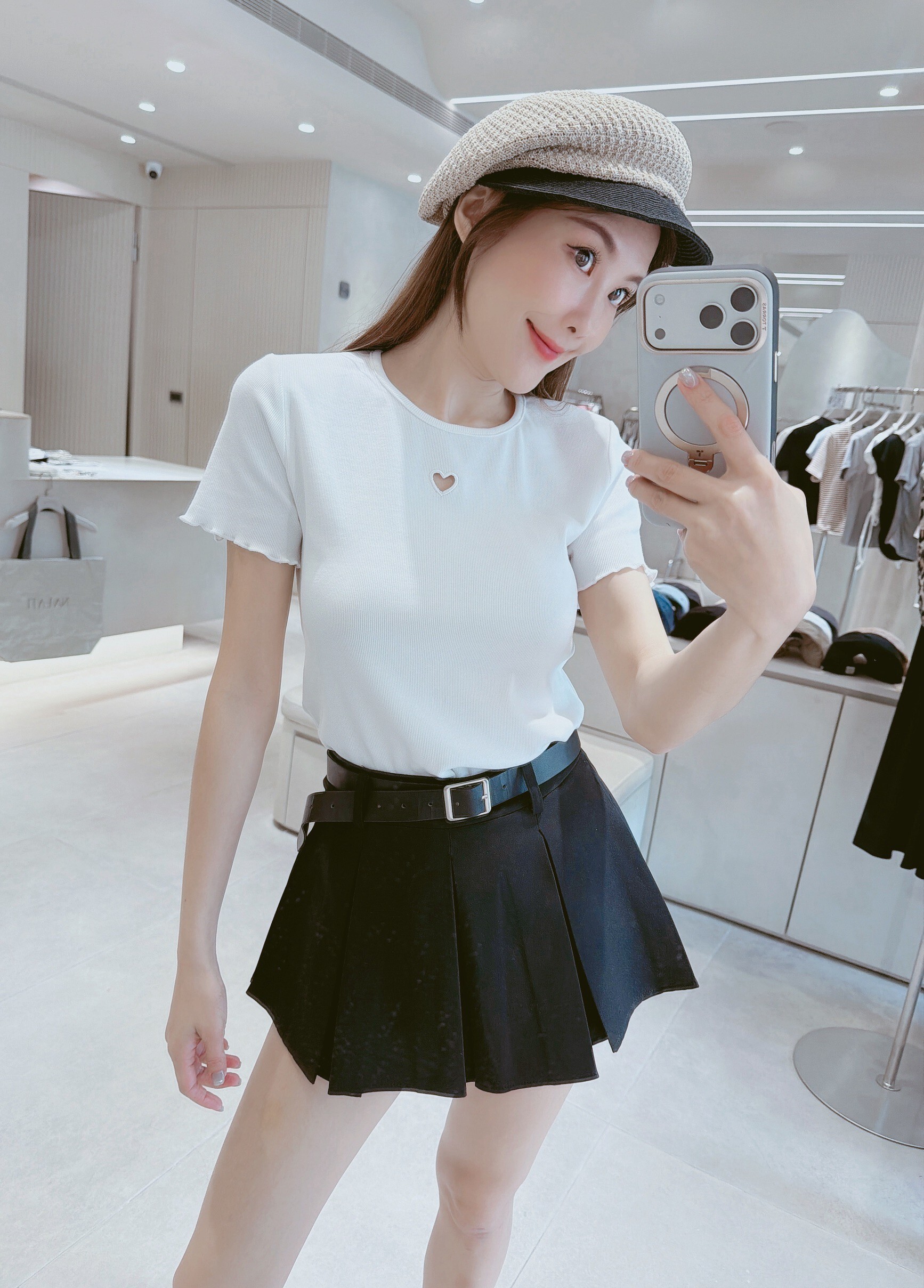 胸前愛心洞洞木耳邊棉質衣