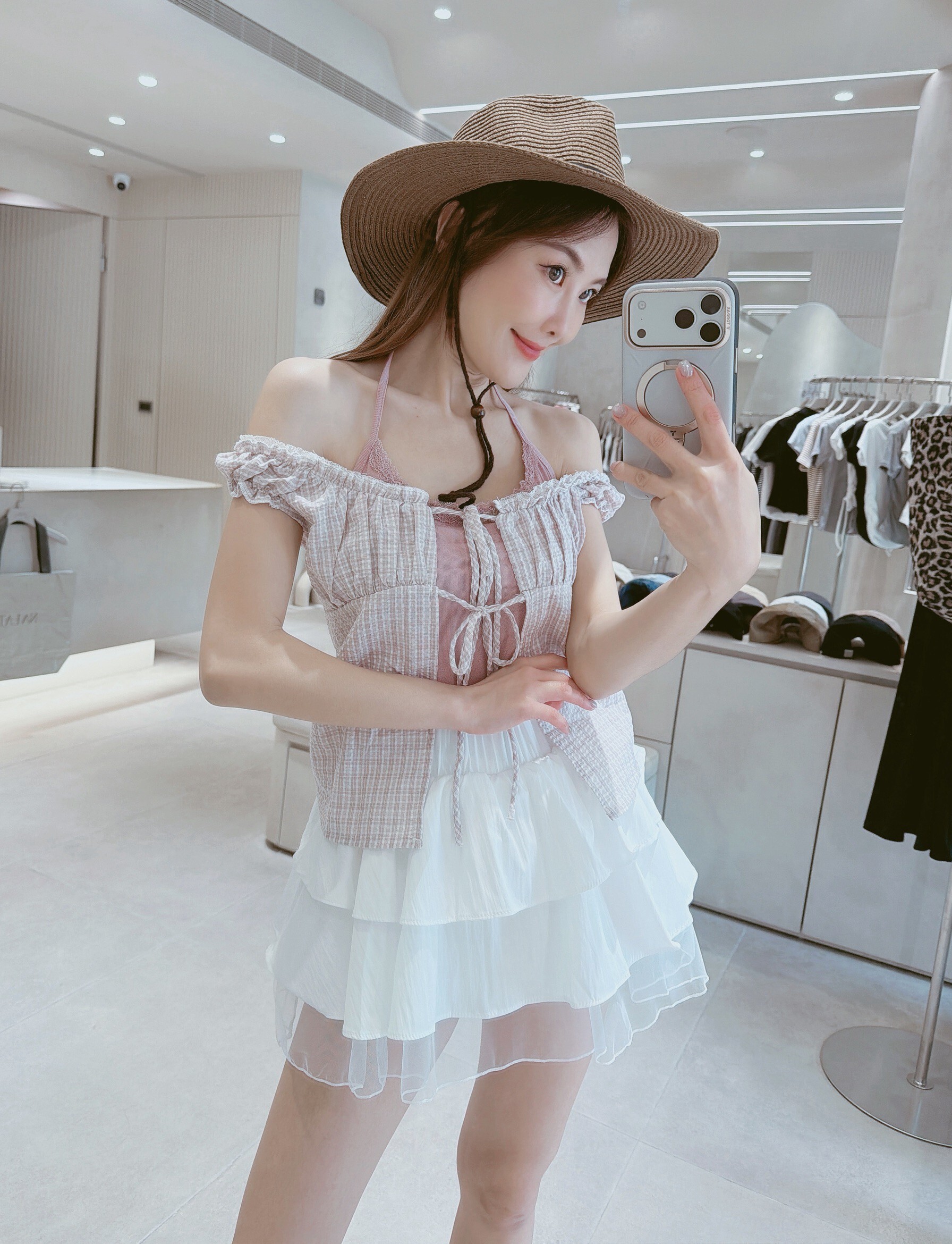 前綁格子背心+蕾絲掛脖背心