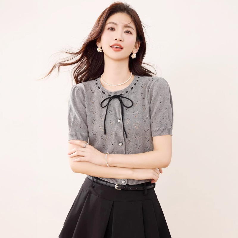 鏤空短版針織上衣 灰色