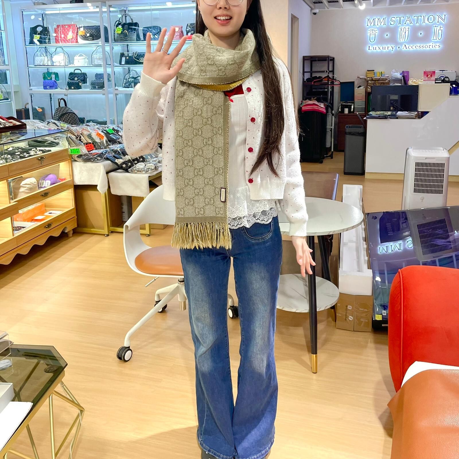 95%NEW二手GUCCI圍巾 男女款,全羊毛 30x160cm 經典雙面LOGO BEIGE WOOL STRIPED GG SCARF #香榭站正品