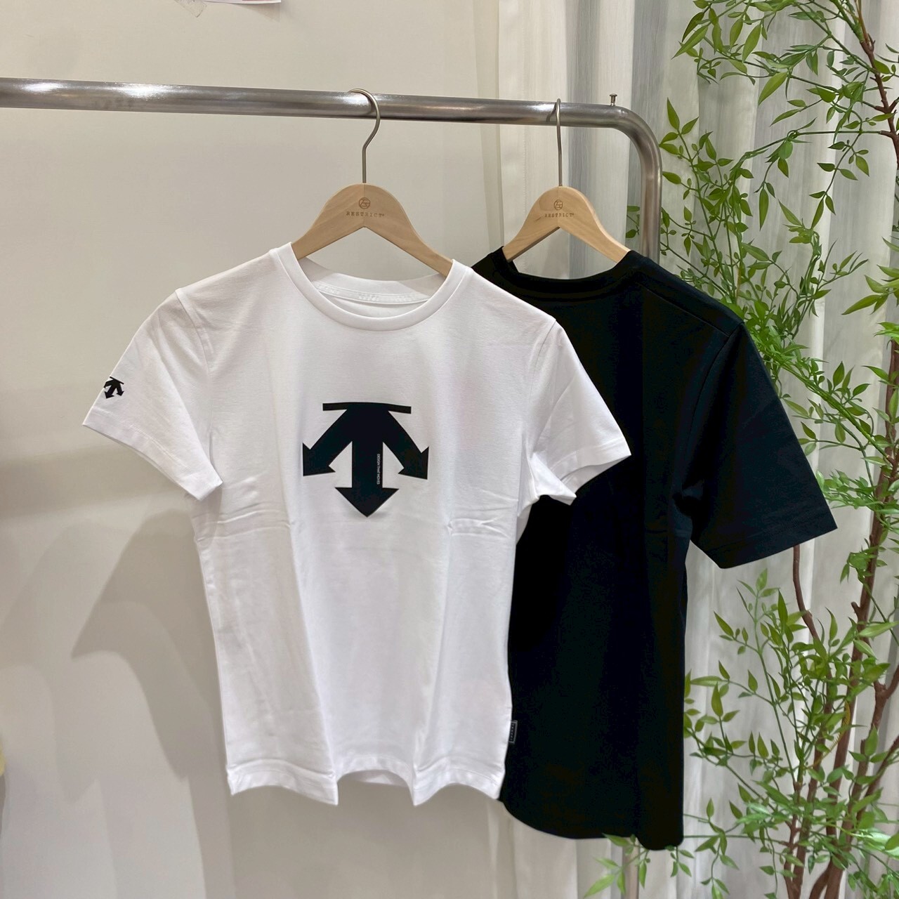 Descente 迪桑特 胸前大LOGO SR123UTS12-M