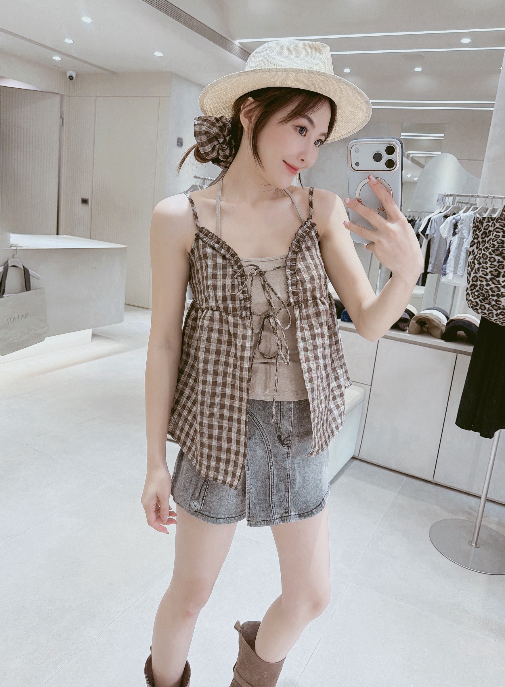 髮圈+掛脖背心+前綁格紋背心