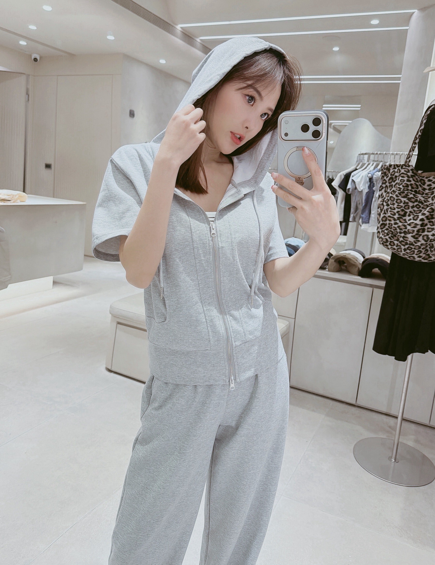 腰線拉鍊連帽外套+棉質寬褲