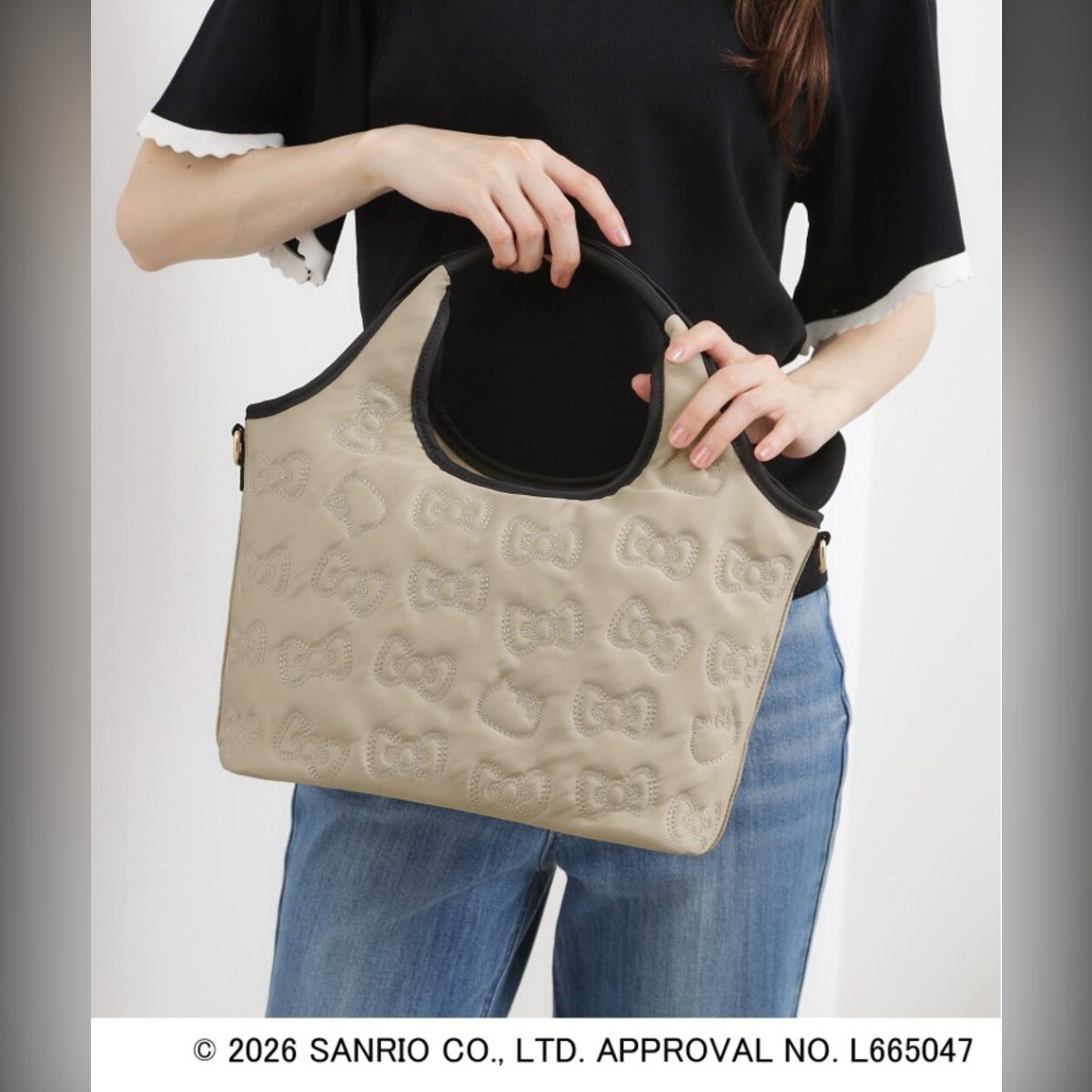 26083-KT Sanrio Hello Kitty x Grove 聯乘防水絎縫 Crit 手袋  米色 #JP-GV26