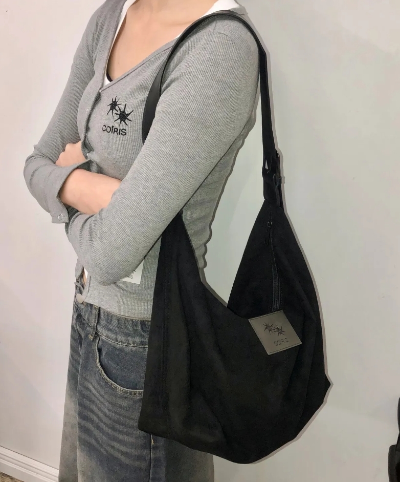 （預購）COIRIS NAIF 麂皮肩背包 C-P00000CG