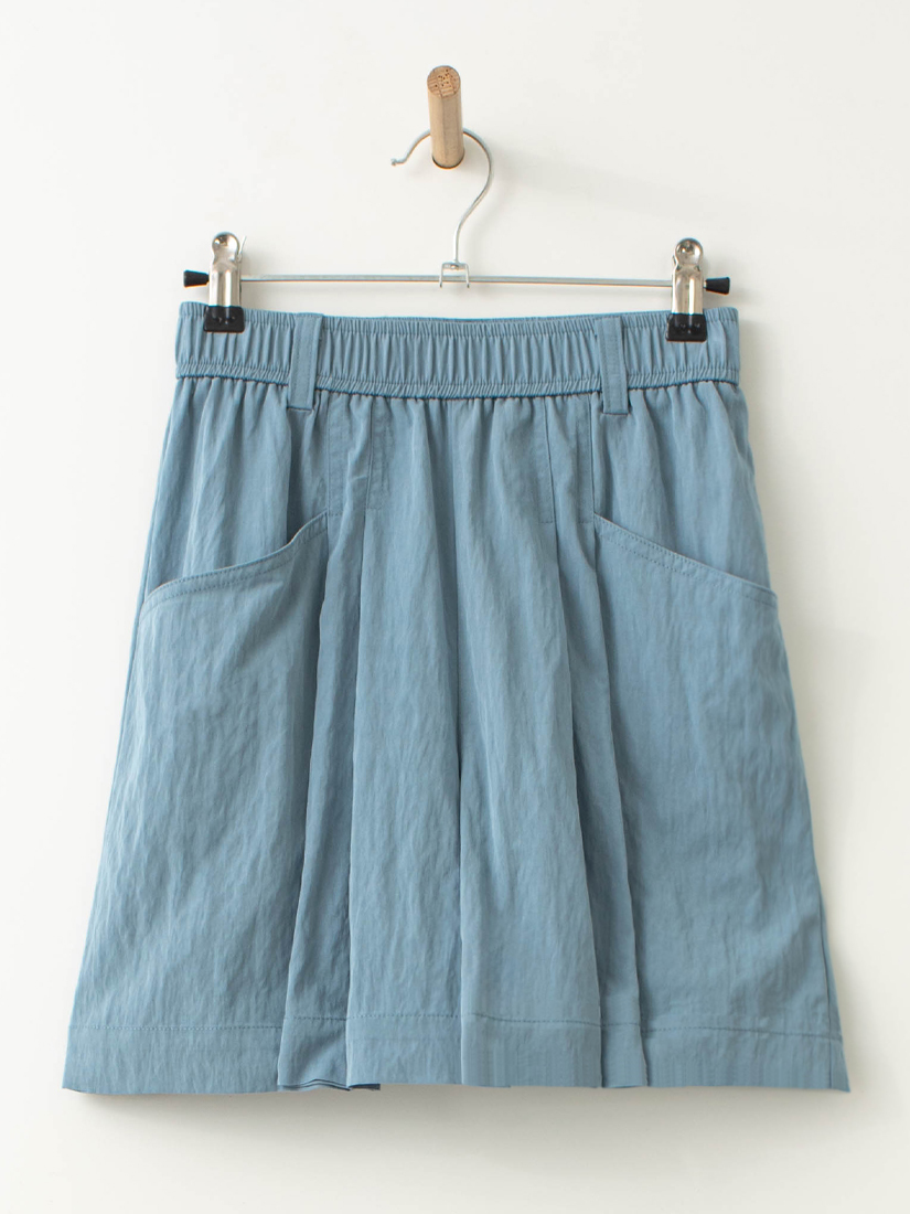 鬆緊腰紋理打褶休閒短褲