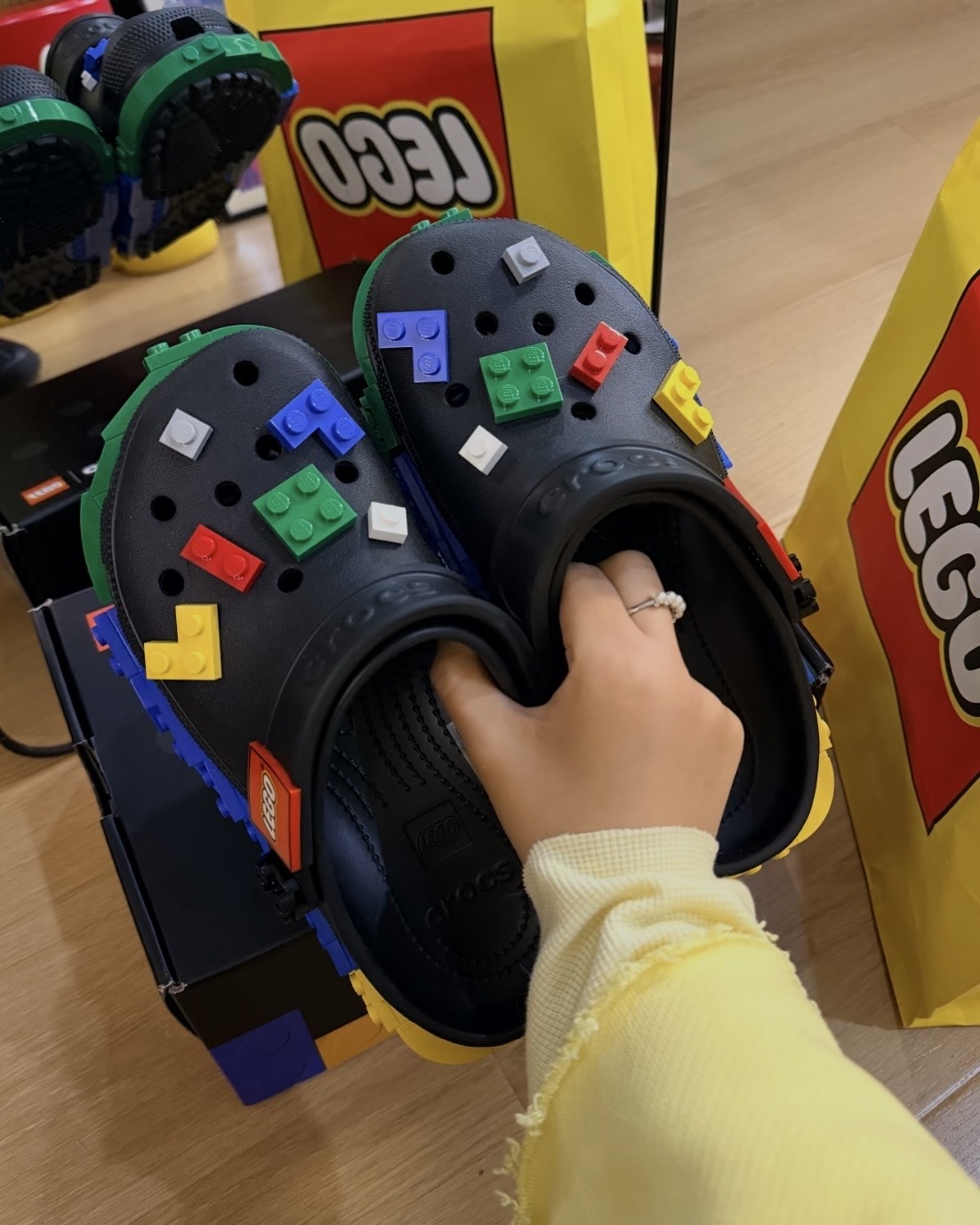 CROCS X LEGO® Masterbrand Creativity Clog 聯名款 樂高 積木 洞洞鞋 拖鞋 涼鞋 防水 黑色 男女鞋 212388-90H / 調貨