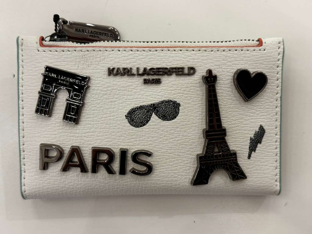 YL004 Karl Lagerfeld LOGO 白色拉鏈卡包