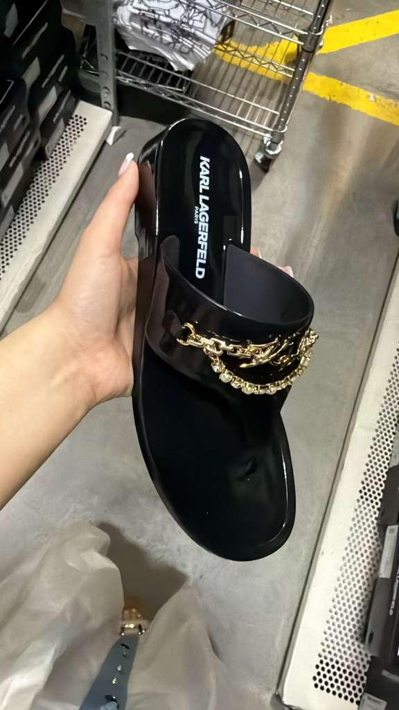 YL039 Karl Lagerfeld 金色LOGO吊飾拖鞋