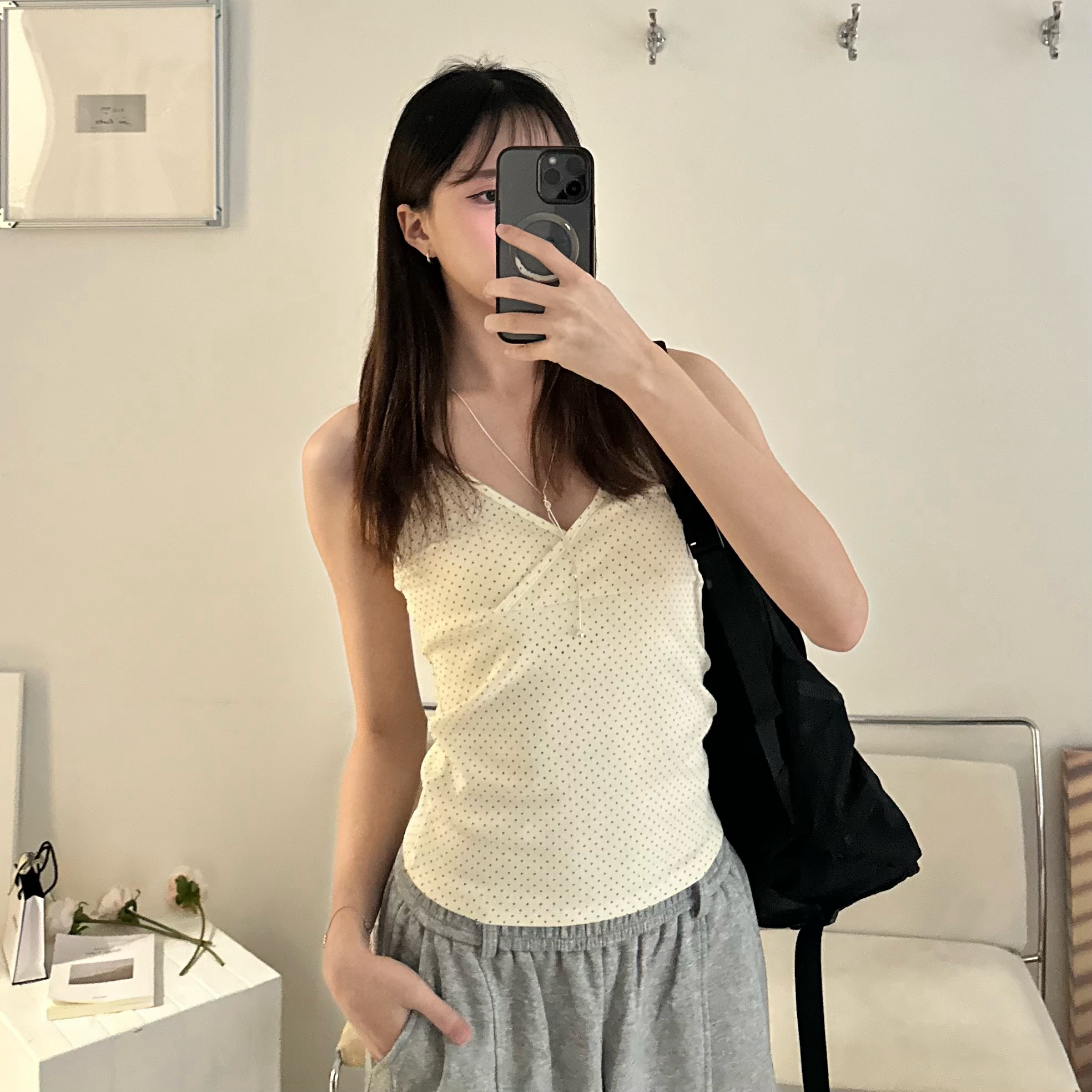 1550 設計感交叉波點背心（Ｒ）