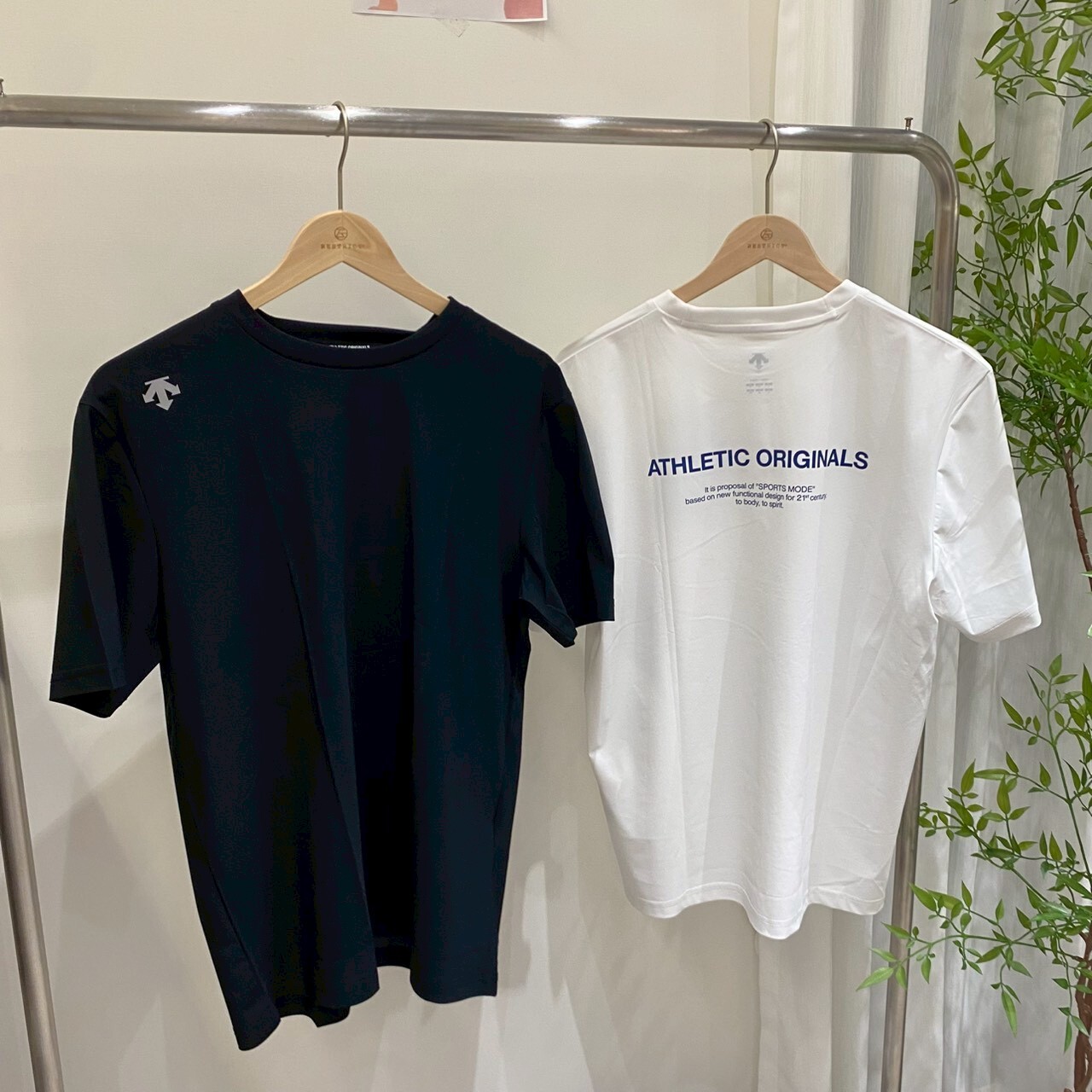 Descente 迪桑特 背後字樣圖 SQ323RTS73
