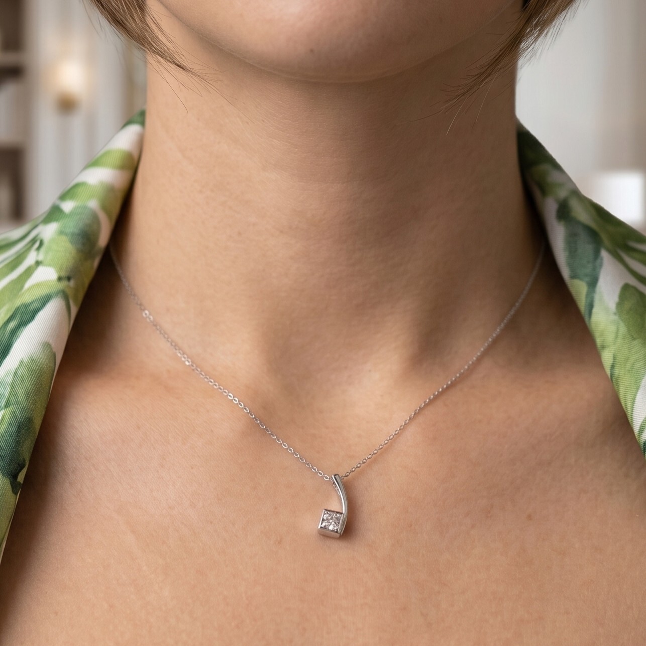 全新18K白金【主石35份方形鑽石】吊墜